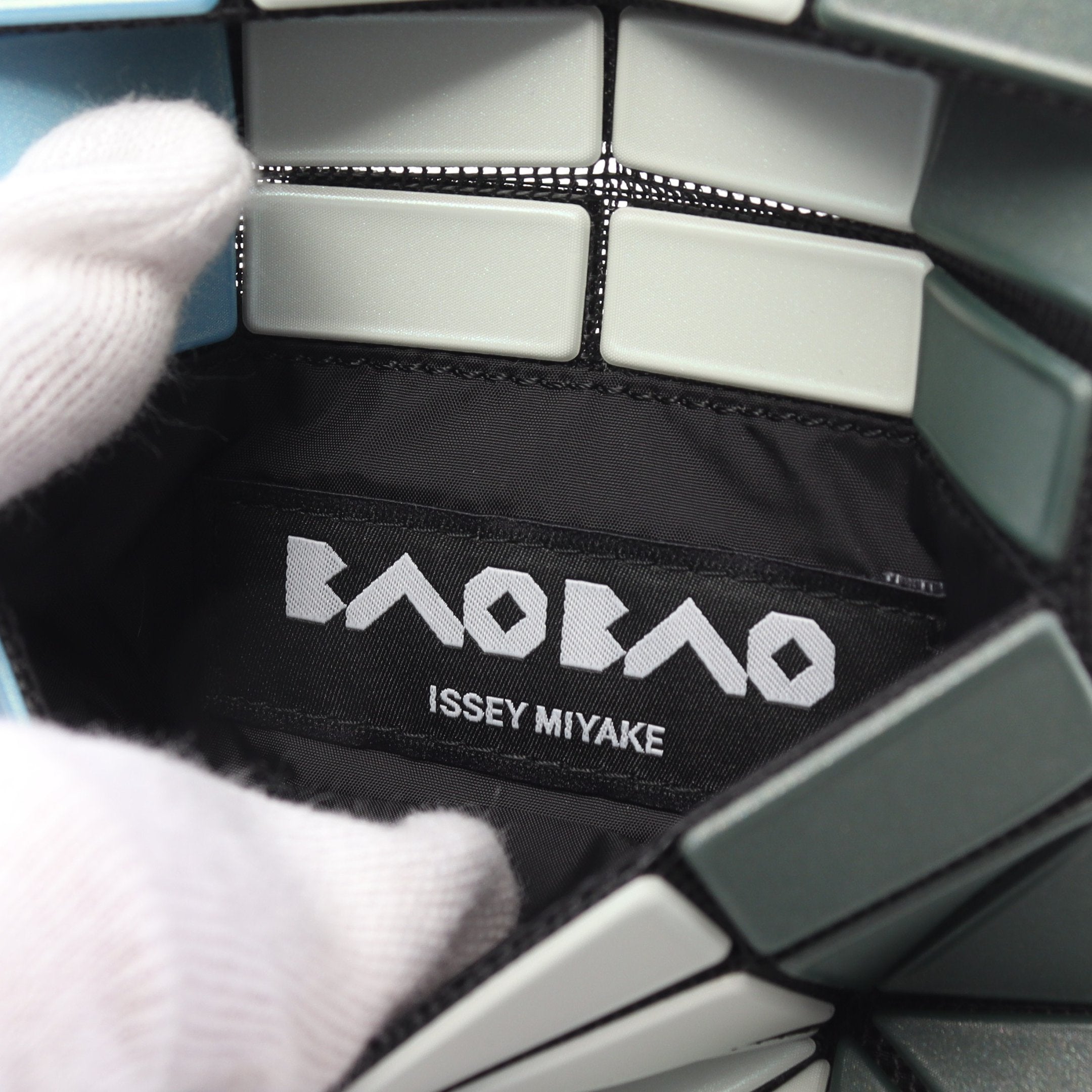 二つ折り財布 PVC ライトグリーン ライトブルー グリーン イッセイ