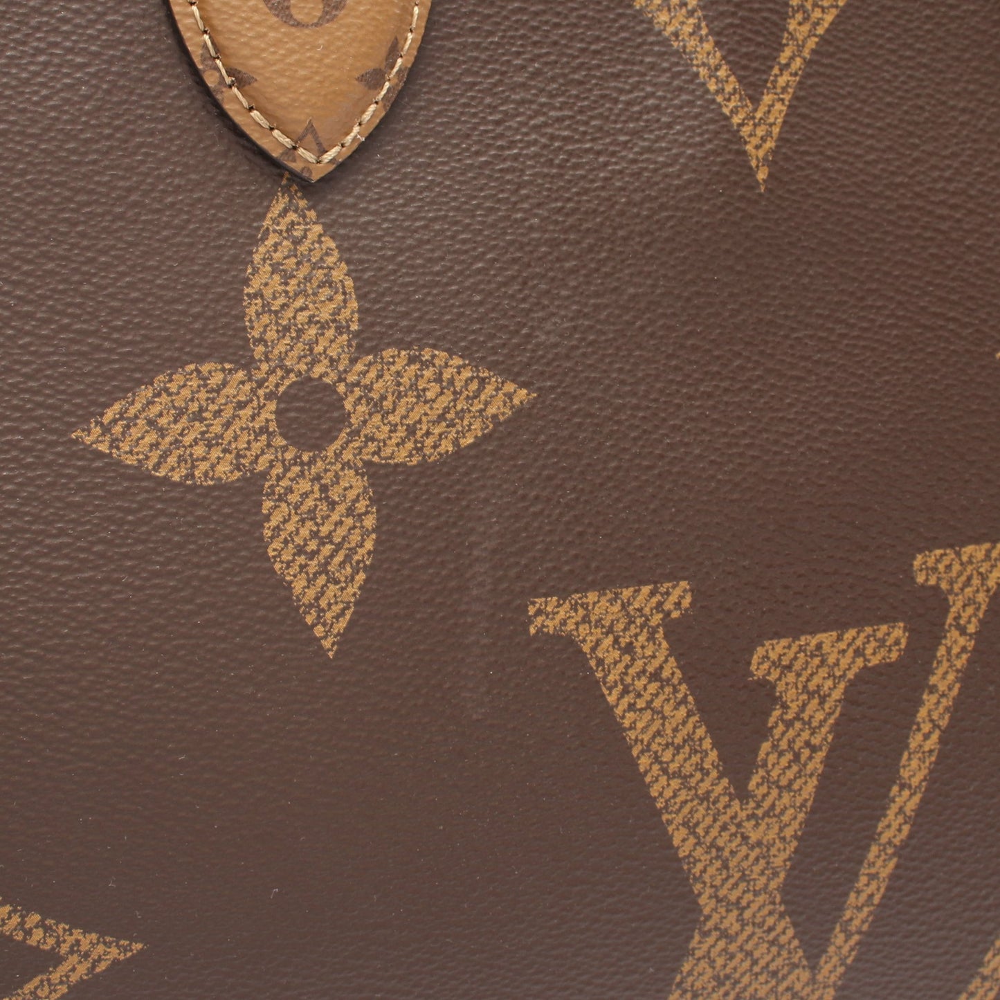 オンザゴーGM モノグラムジャイアント リバース ショルダーバッグ トートバッグ PVC ブラウン ベージュ 2WAY ルイヴィトン バッグ LOUIS VUITTON