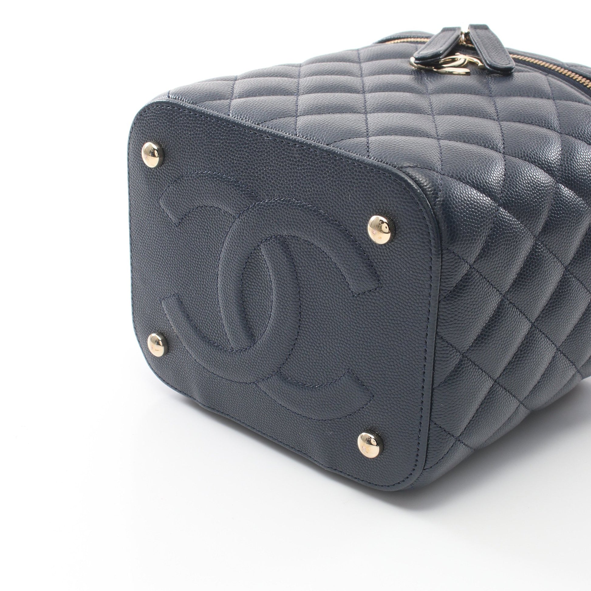 マトラッセ チェーンショルダーバッグ キャビアスキン ネイビー ゴールド金具 シャネル バッグ CHANEL