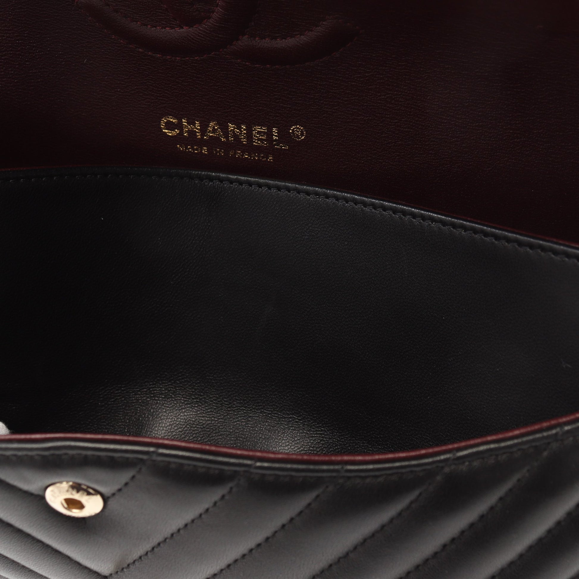 シェブロン Vステッチ Wフラップ Wチェーンショルダーバッグ ラムスキン ブラック ゴールド金具 シャネル バッグ CHANEL