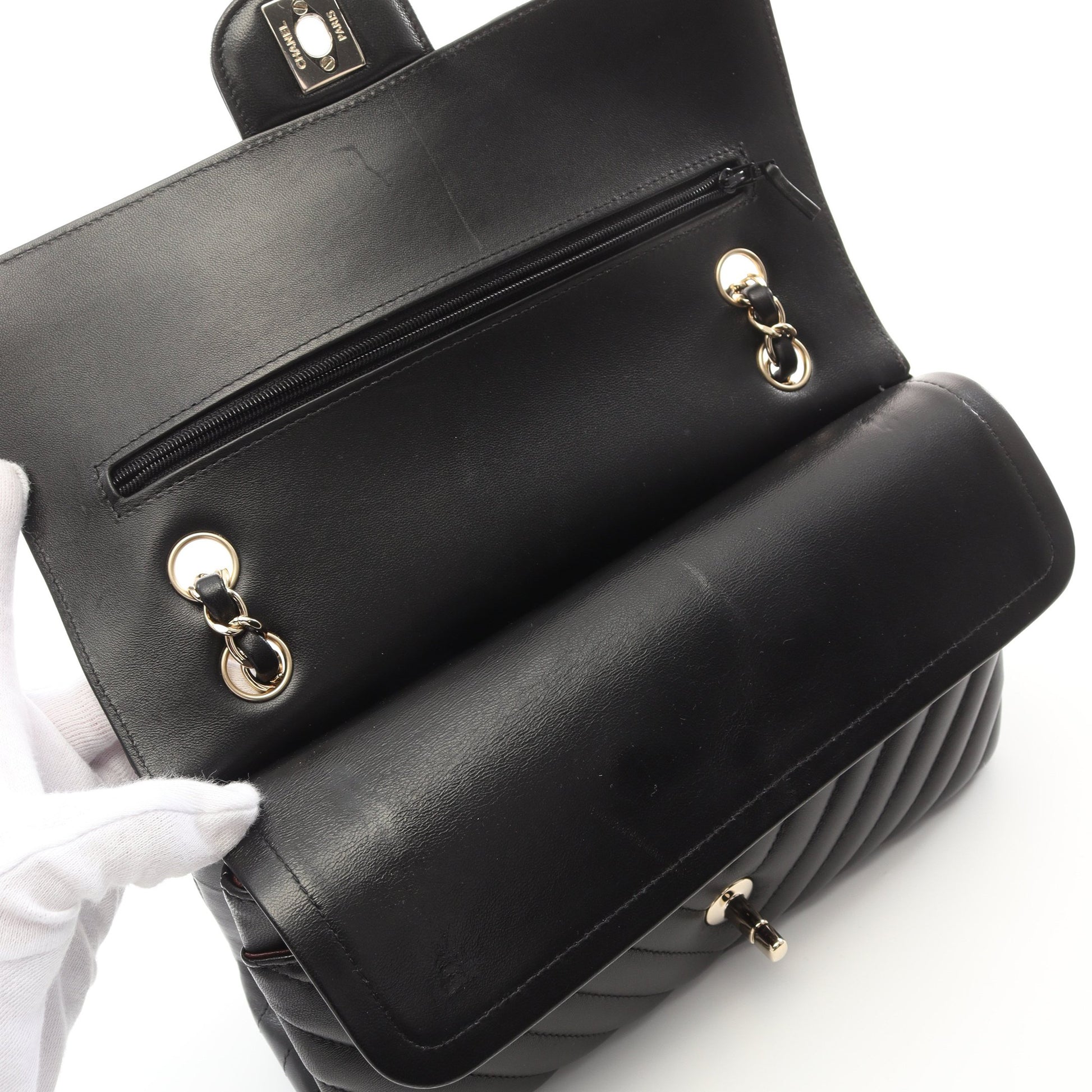 シェブロン Vステッチ Wフラップ Wチェーンショルダーバッグ ラムスキン ブラック ゴールド金具 シャネル バッグ CHANEL