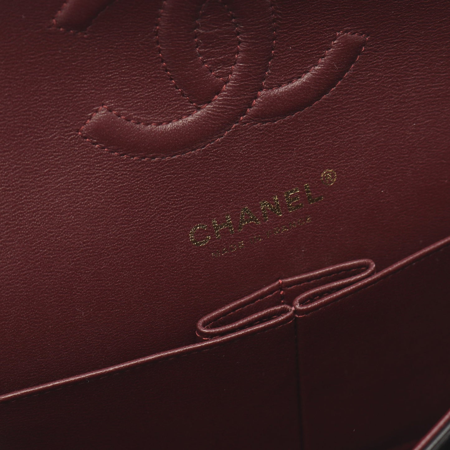 シェブロン Vステッチ Wフラップ Wチェーンショルダーバッグ ラムスキン ブラック ゴールド金具 シャネル バッグ CHANEL