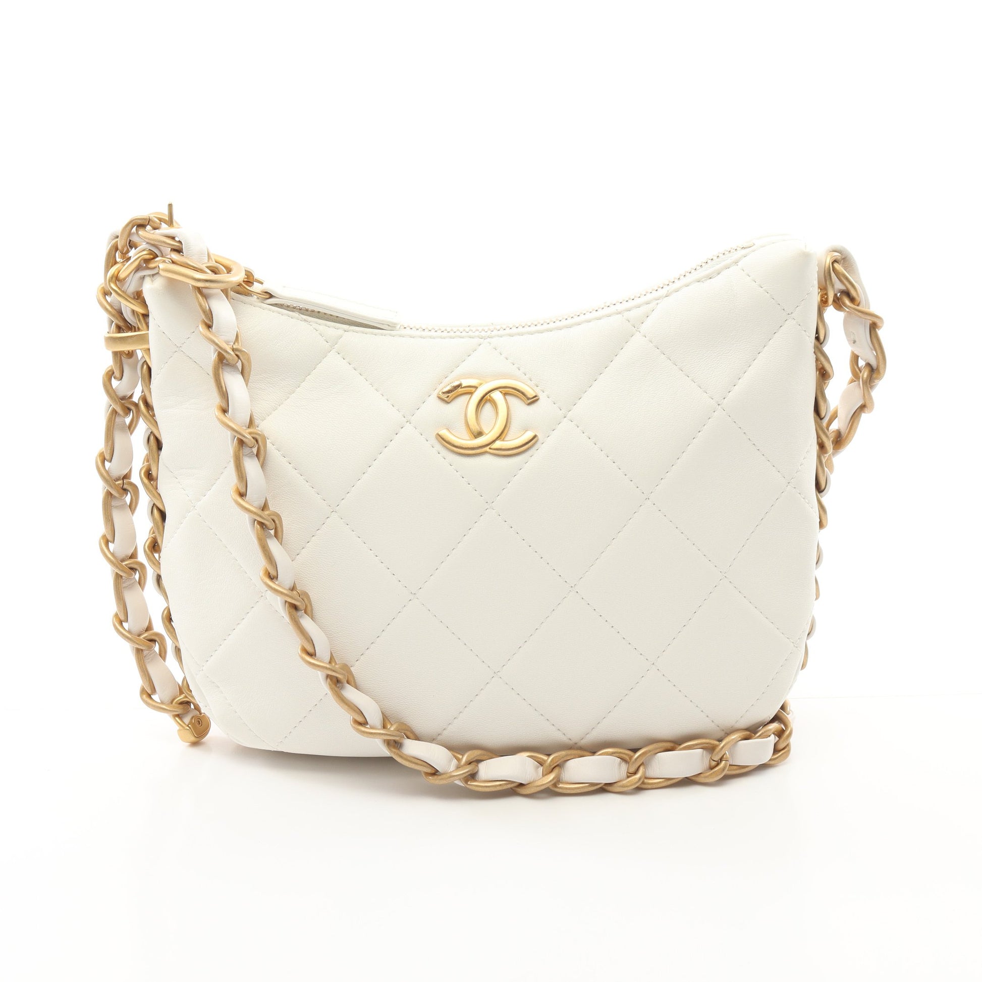 マトラッセ チェーンショルダーバッグ ラムスキン ホワイト ゴールド金具 シャネル バッグ CHANEL