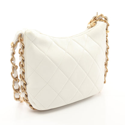 マトラッセ チェーンショルダーバッグ ラムスキン ホワイト ゴールド金具 シャネル バッグ CHANEL