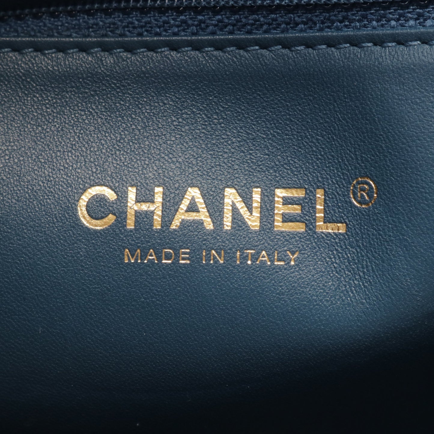 マトラッセ チェーンショルダーバッグ レザー ネイビー ゴールド金具 2WAY シャネル バッグ CHANEL