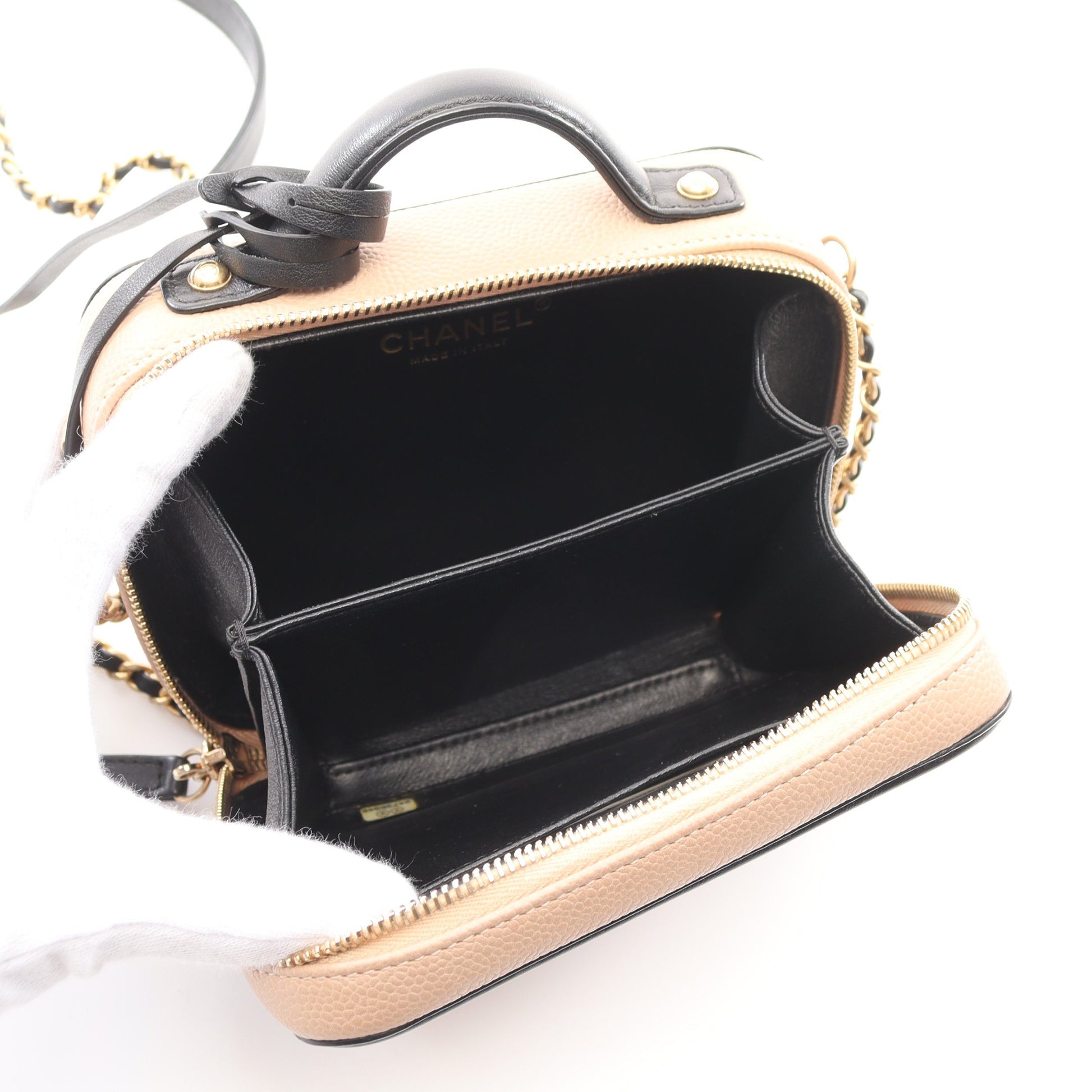 CCフィリグリー スモール バニティバッグ チェーンショルダーバッグ キャビアスキン ベージュ ブラック ゴールド金具 2WAY シャネル バッグ CHANEL