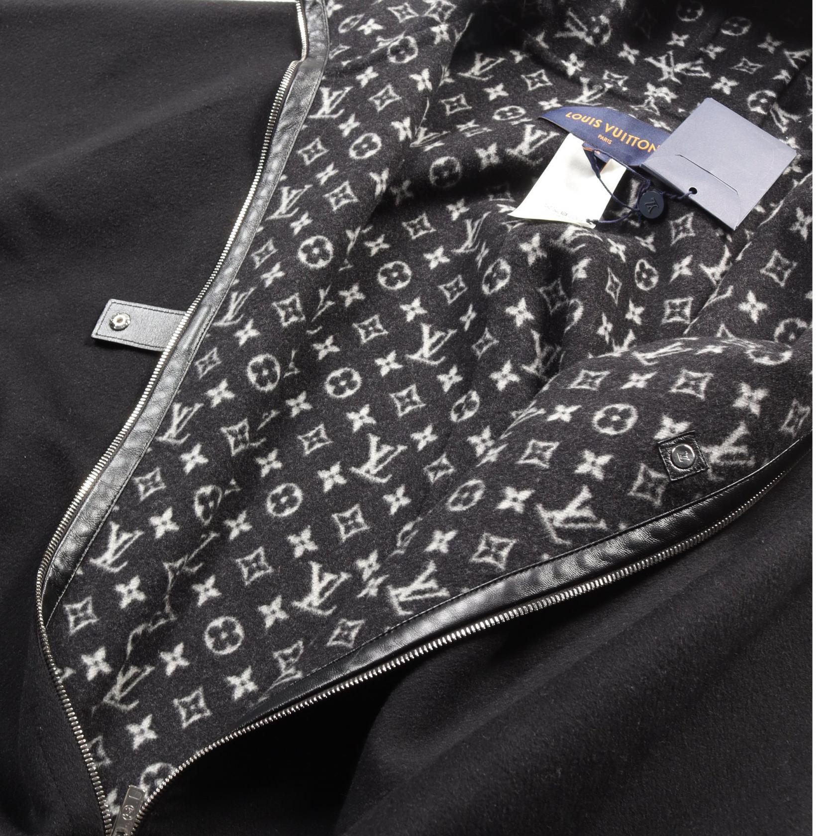 フーデッドケープ モノグラム ポンチョ ウール シルク ブラック フード付き ルイヴィトン アウター LOUIS VUITTON