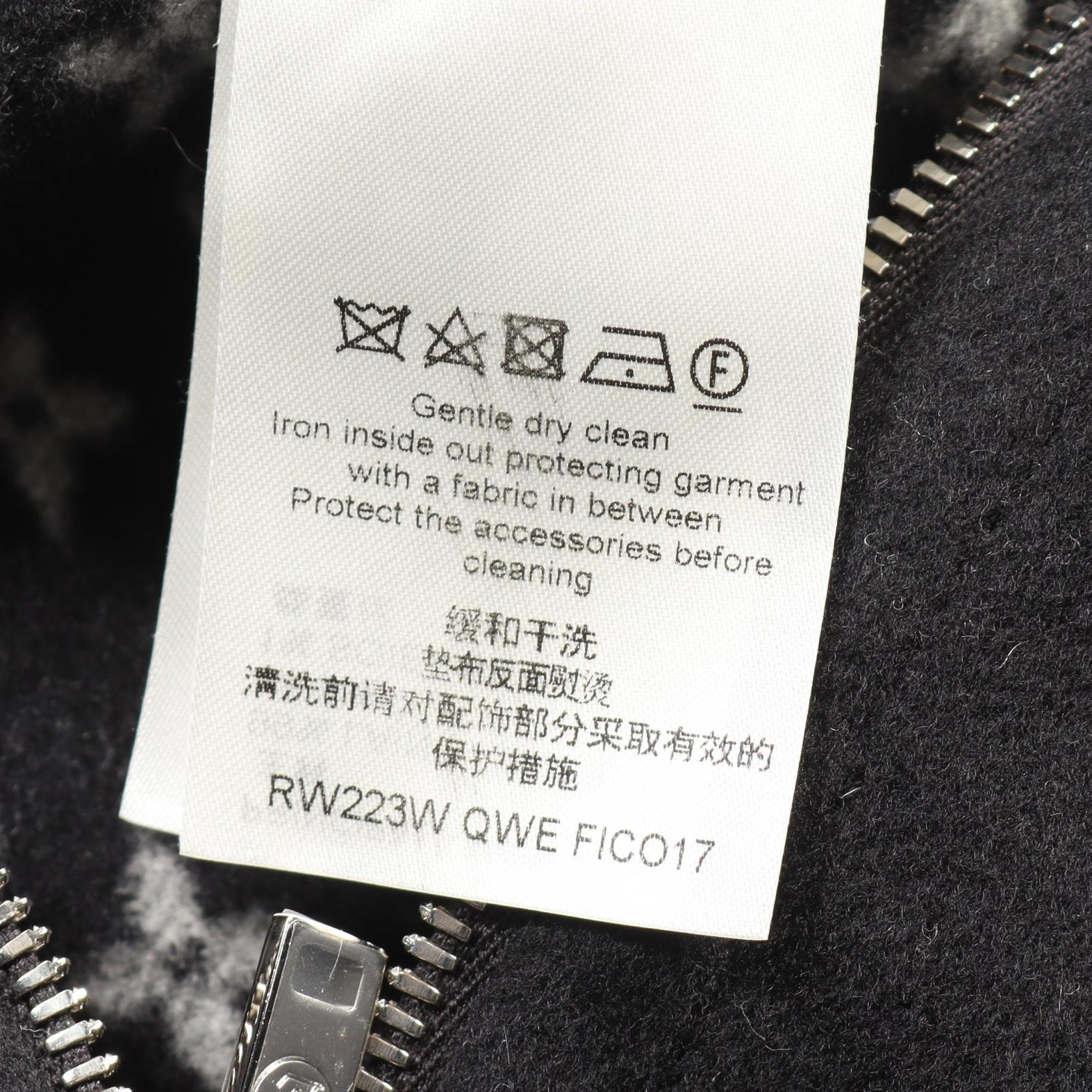フーデッドケープ モノグラム ポンチョ ウール シルク ブラック フード付き ルイヴィトン アウター LOUIS VUITTON