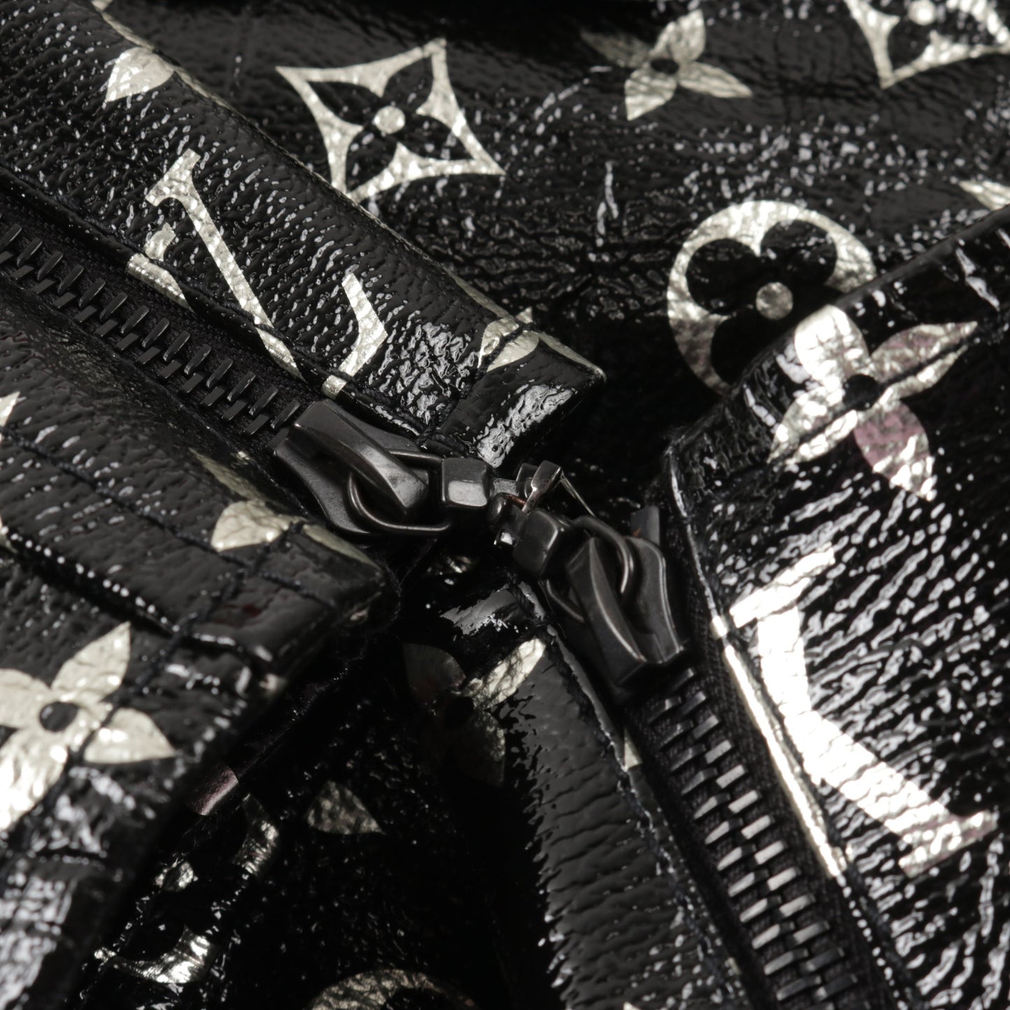 モノグラム バイカージャケット ダブル ライダースジャケット レザー ブラック シルバー ルイヴィトン アウター LOUIS VUITTON