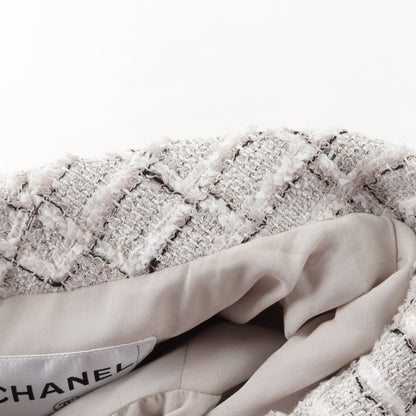 クロップド ツイード ジャケット レーヨン コットン ライトグレー ビジューボタン 22C シャネル アウター CHANEL