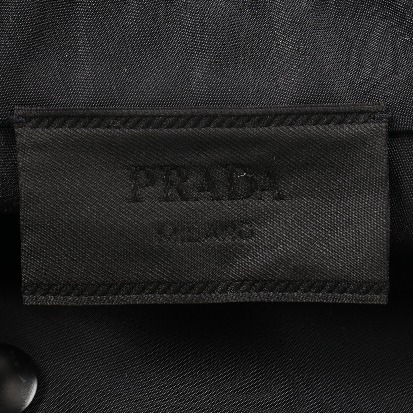 RE-NYLON シャツ 半袖 ナイロン ブラック 三角プレート プラダ トップス PRADA