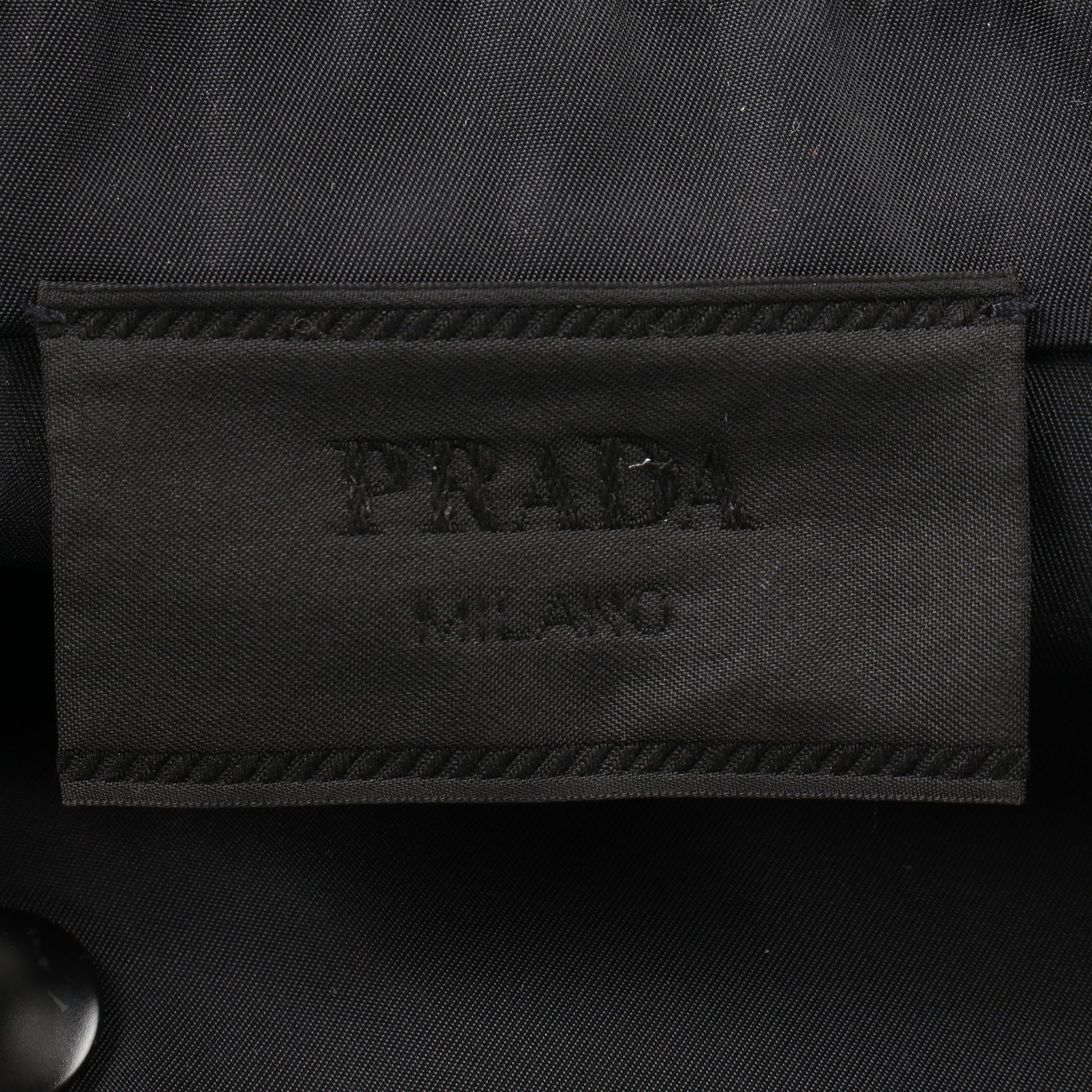 RE-NYLON シャツ 半袖 ナイロン ブラック 三角プレート プラダ トップス PRADA
