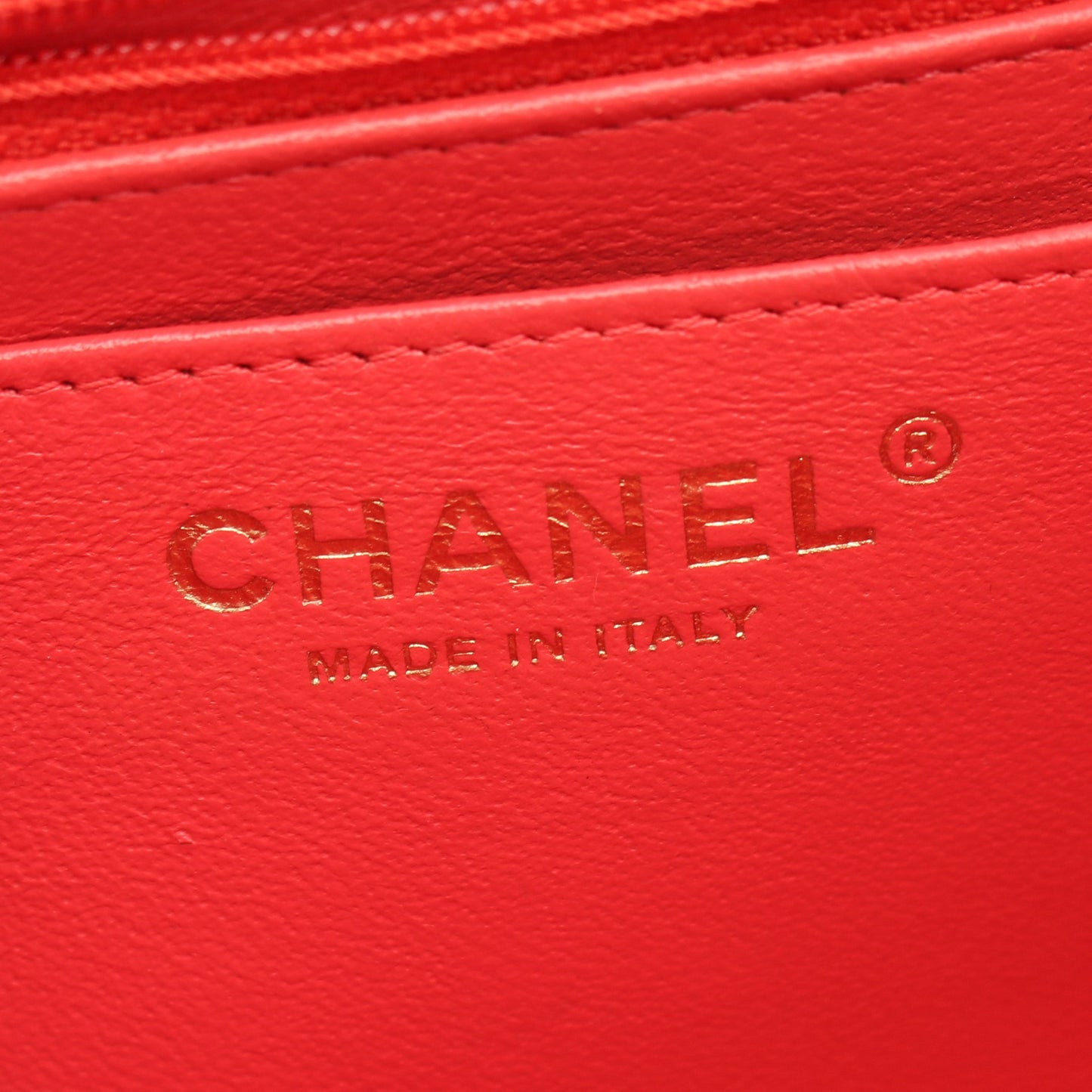 ミニマトラッセ チェーンショルダーバッグ ラムスキン ピンクレッド ゴールド金具 シャネル バッグ CHANEL