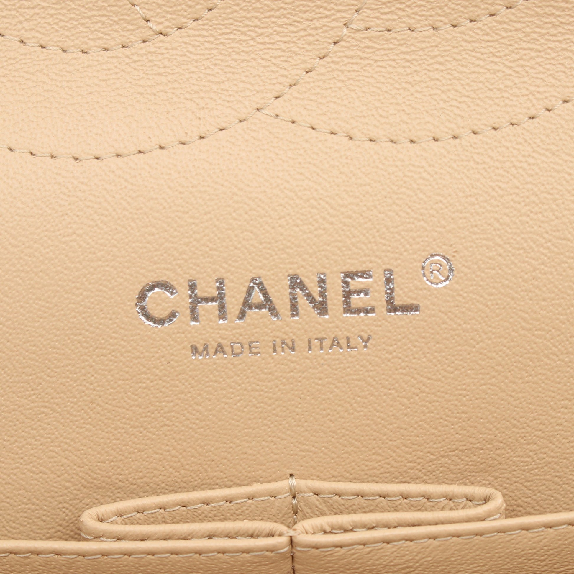 デカマトラッセ30 クラシック ラージ Wフラップ Wチェーンショルダーバッグ キャビアスキン ベージュ - シャネル バッグ CHANEL