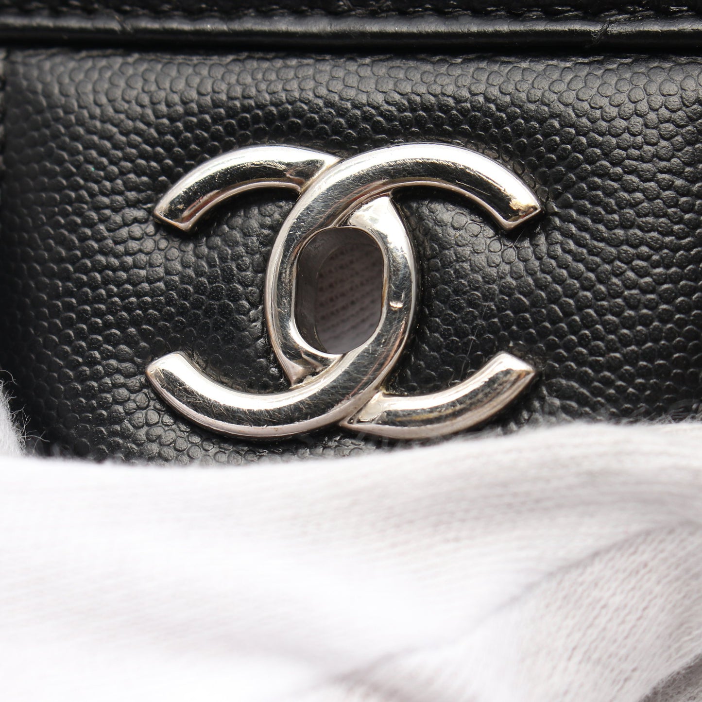 マトラッセ Wフラップ Wチェーンショルダーバッグ キャビアスキン ブラック ゴールド金具 シャネル バッグ CHANEL