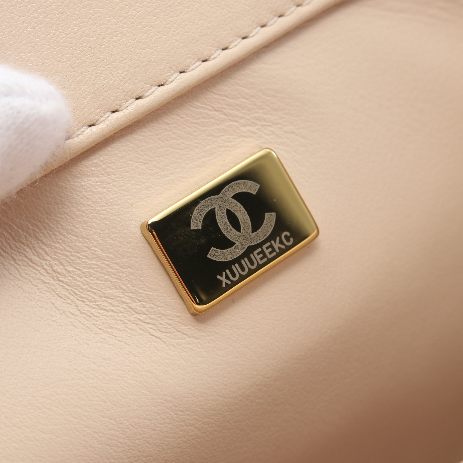 マトラッセ チェーンショルダーバッグ ラムスキン ピンクベージュ ゴールド金具 シャネル バッグ CHANEL