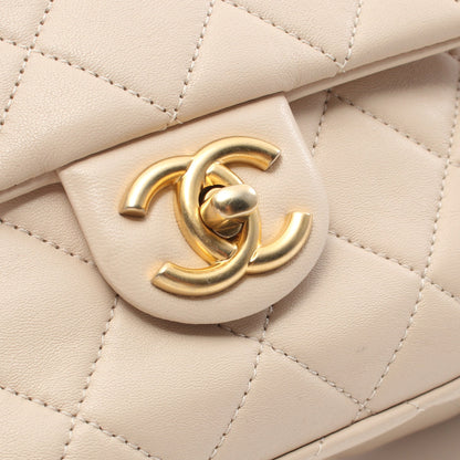 マトラッセ チェーンショルダーバッグ ラムスキン ピンクベージュ ゴールド金具 シャネル バッグ CHANEL