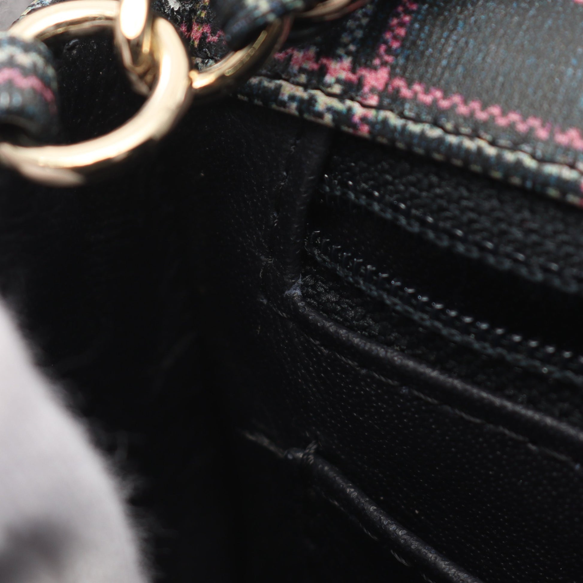 ミニマトラッセ チェーンショルダーバッグ チェック レザー ネイビー マルチカラー ゴールド金具 シャネル バッグ CHANEL