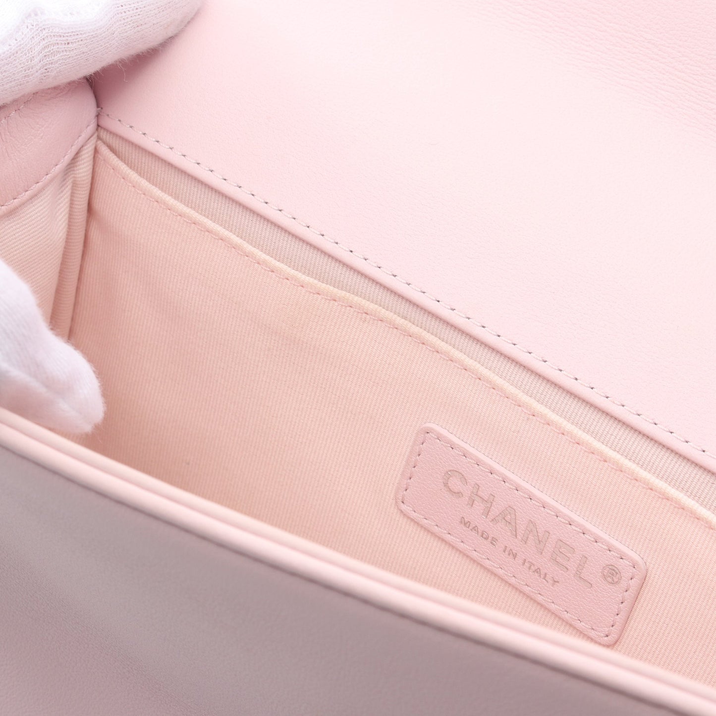 ボーイシャネル チェーンショルダーバッグ ラムスキン ライトピンク シルバー金具 シャネル バッグ CHANEL