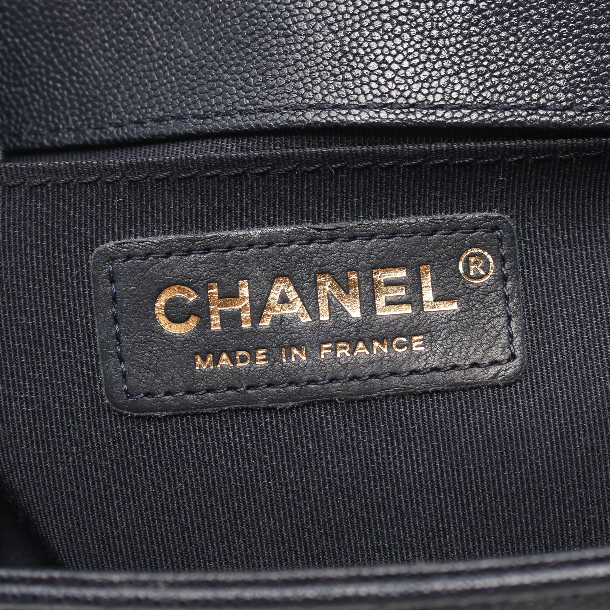 ボーイシャネル スモール チェーンショルダーバッグ キャビアスキン ダークネイビー ゴールド金具 シャネル バッグ CHANEL