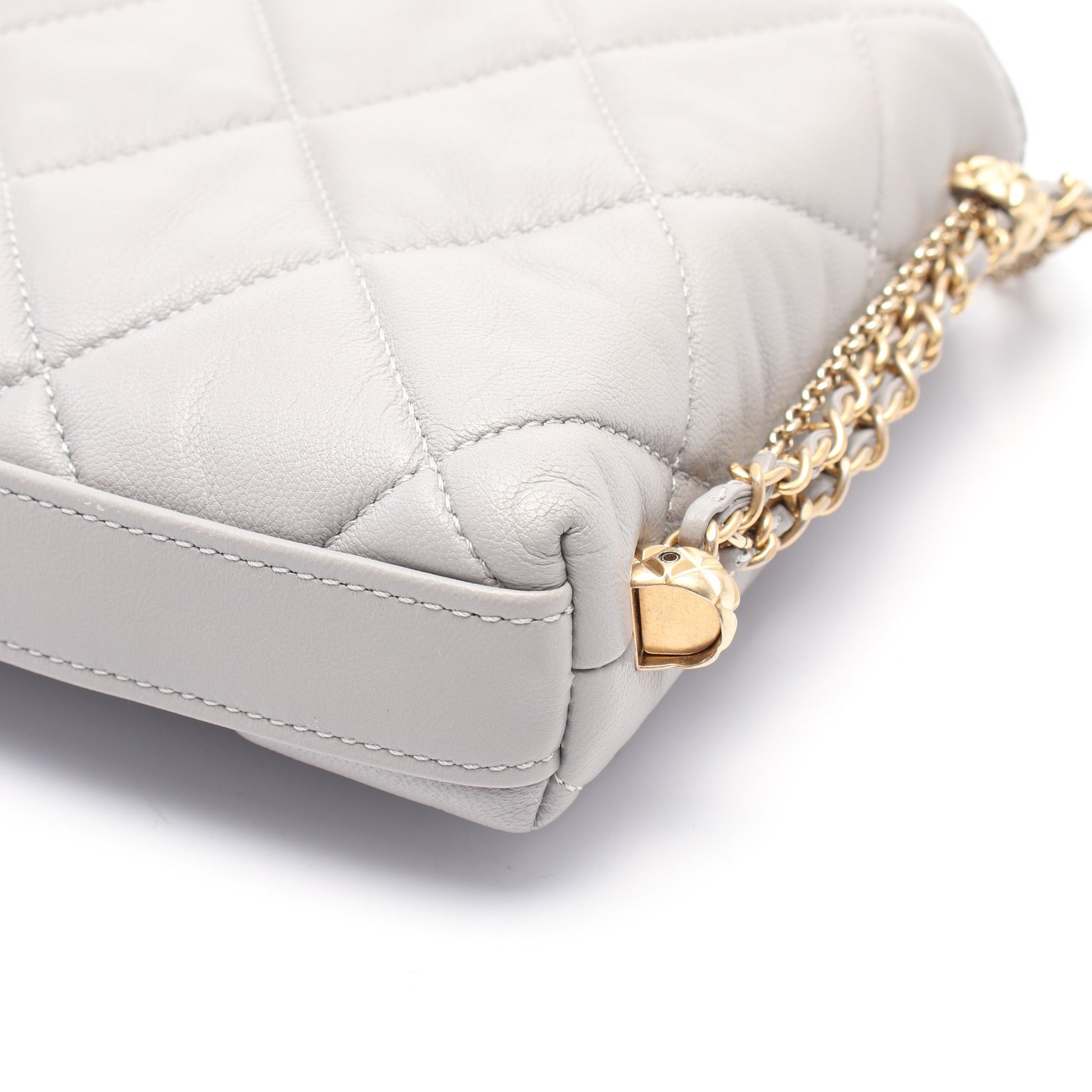マトラッセ チェーンショルダーバッグ レザー グレー ゴールド金具 シャネル バッグ CHANEL