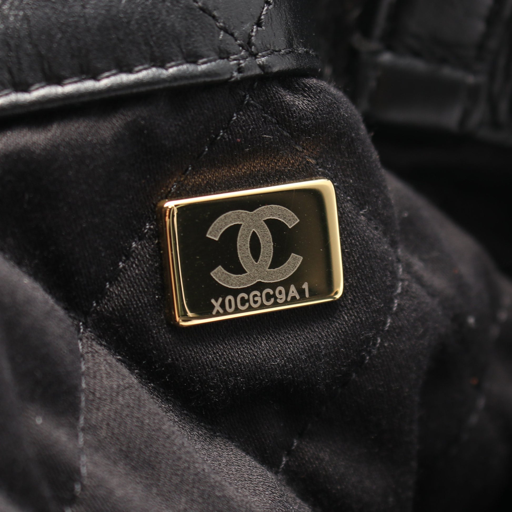 19 ディズヌフ マトラッセ バックパック リュックサック レザー ブラック ゴールド金具 シャネル バッグ CHANEL