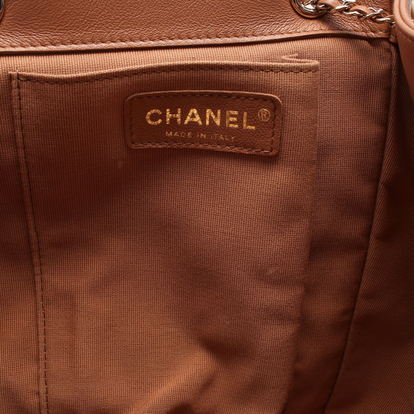 マトラッセ バックパック リュックサック レザー ライトブラウン ゴールド金具 シャネル バッグ CHANEL