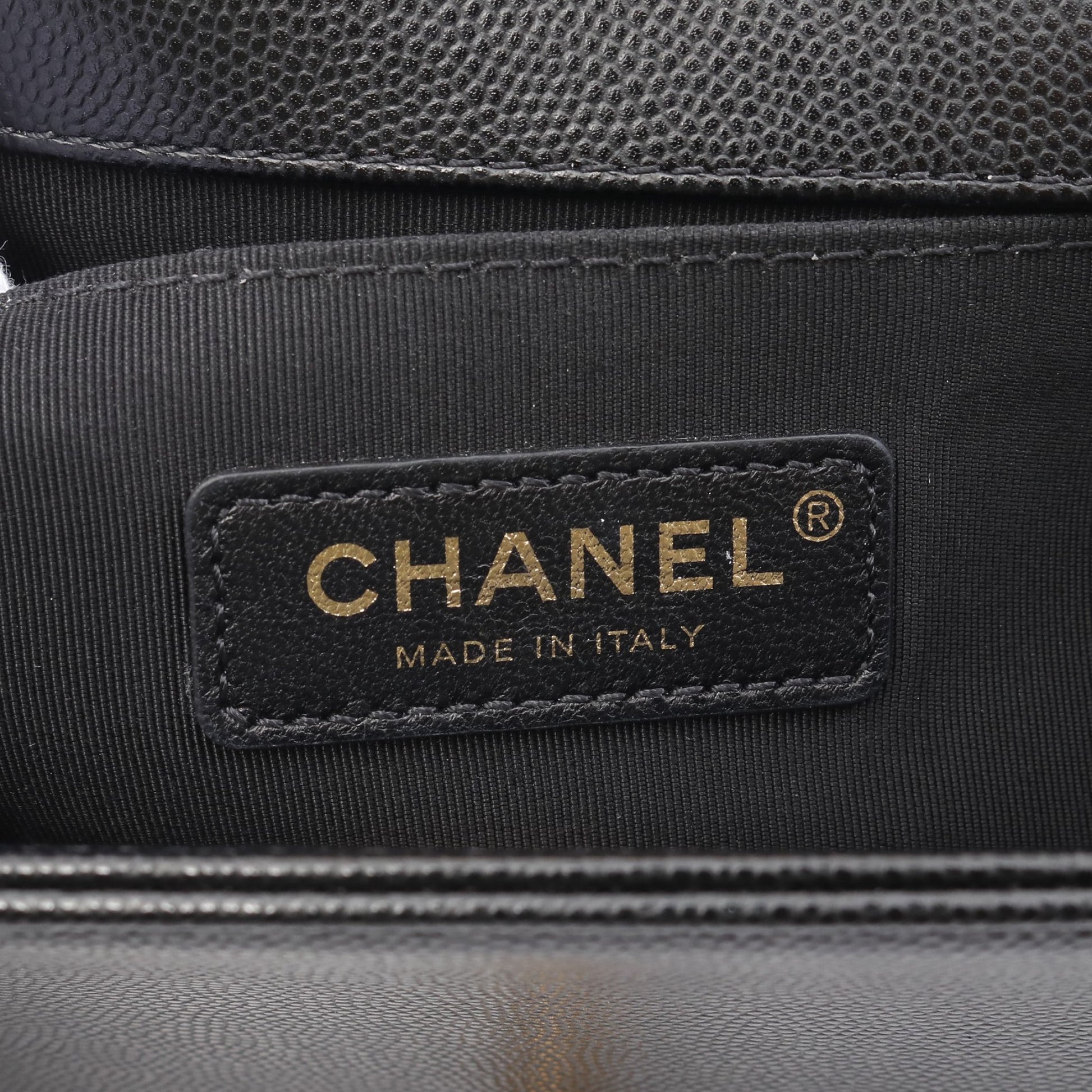 ボーイシャネル スモール チェーンショルダーバッグ キャビアスキン ブラック ゴールド金具 シャネル バッグ CHANEL