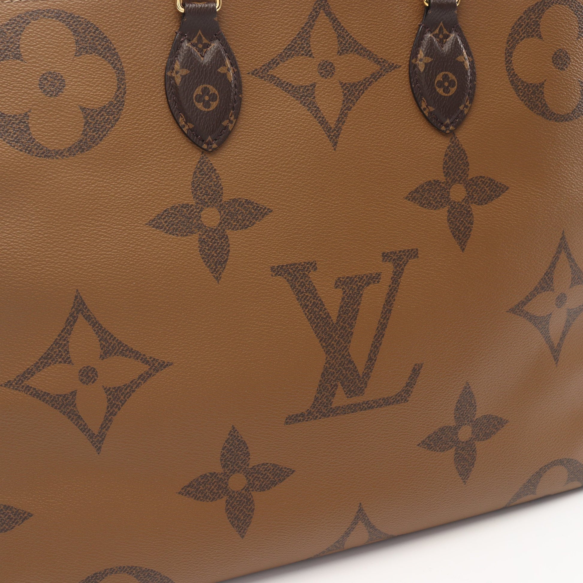 オンザゴーGM モノグラムジャイアント リバース ショルダーバッグ トートバッグ PVC ブラウン ベージュ 2WAY ルイヴィトン バッグ LOUIS VUITTON