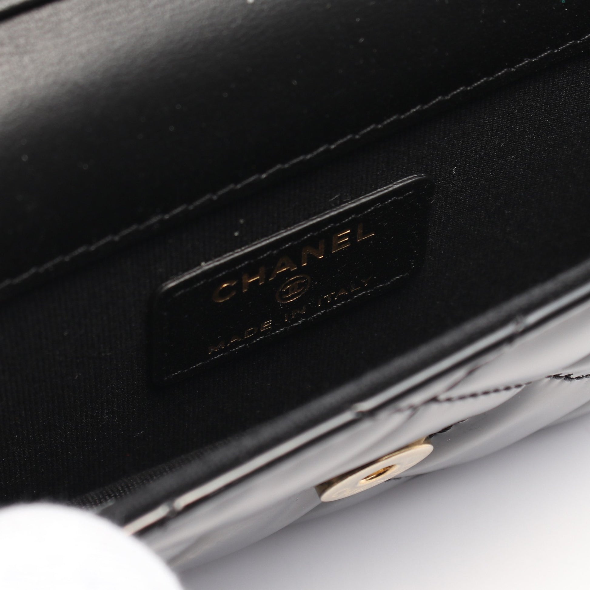 マトラッセ チェーンクラッチ チェーンショルダーバッグ エナメルレザー ブラック ゴールド金具 シャネル バッグ CHANEL