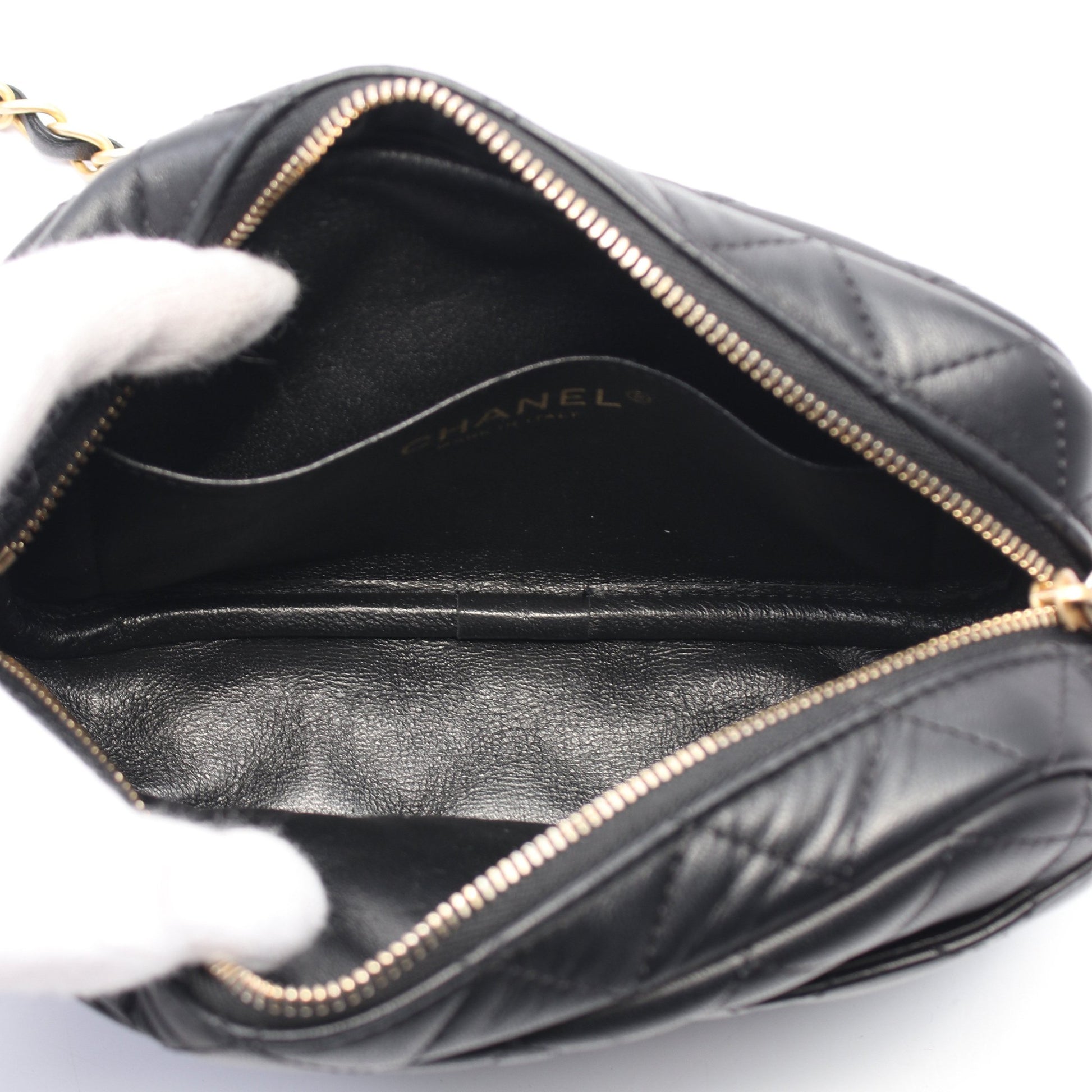 マトラッセ カメラバッグ チェーンショルダーバッグ ラムスキン ブラック ゴールド金具 シャネル バッグ CHANEL