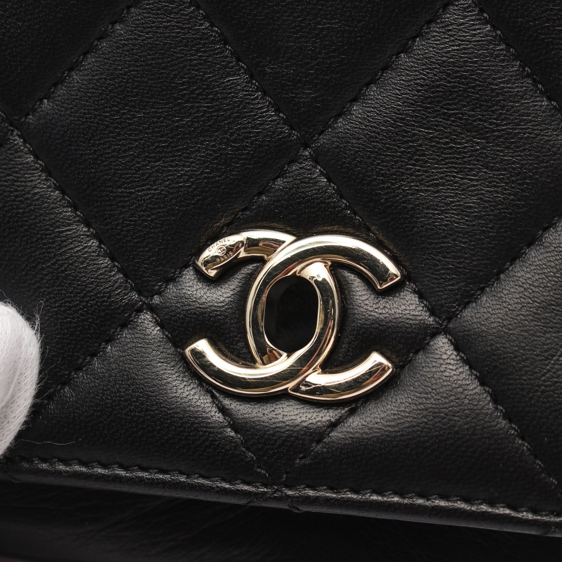 マトラッセ チェーンショルダーバッグ メタルハンドル ラムスキン ブラック ゴールド金具 2WAY シャネル バッグ CHANEL