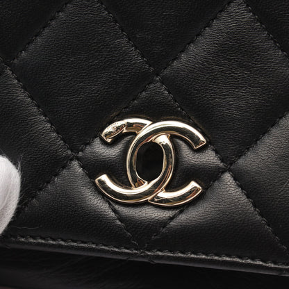 マトラッセ チェーンショルダーバッグ メタルハンドル ラムスキン ブラック ゴールド金具 2WAY シャネル バッグ CHANEL