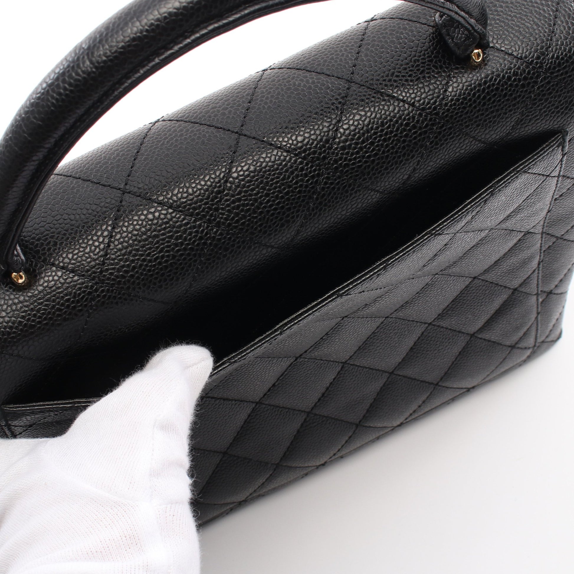 マトラッセ トップハンドル ハンドバッグ キャビアスキン ブラック ゴールド金具 シャネル バッグ CHANEL