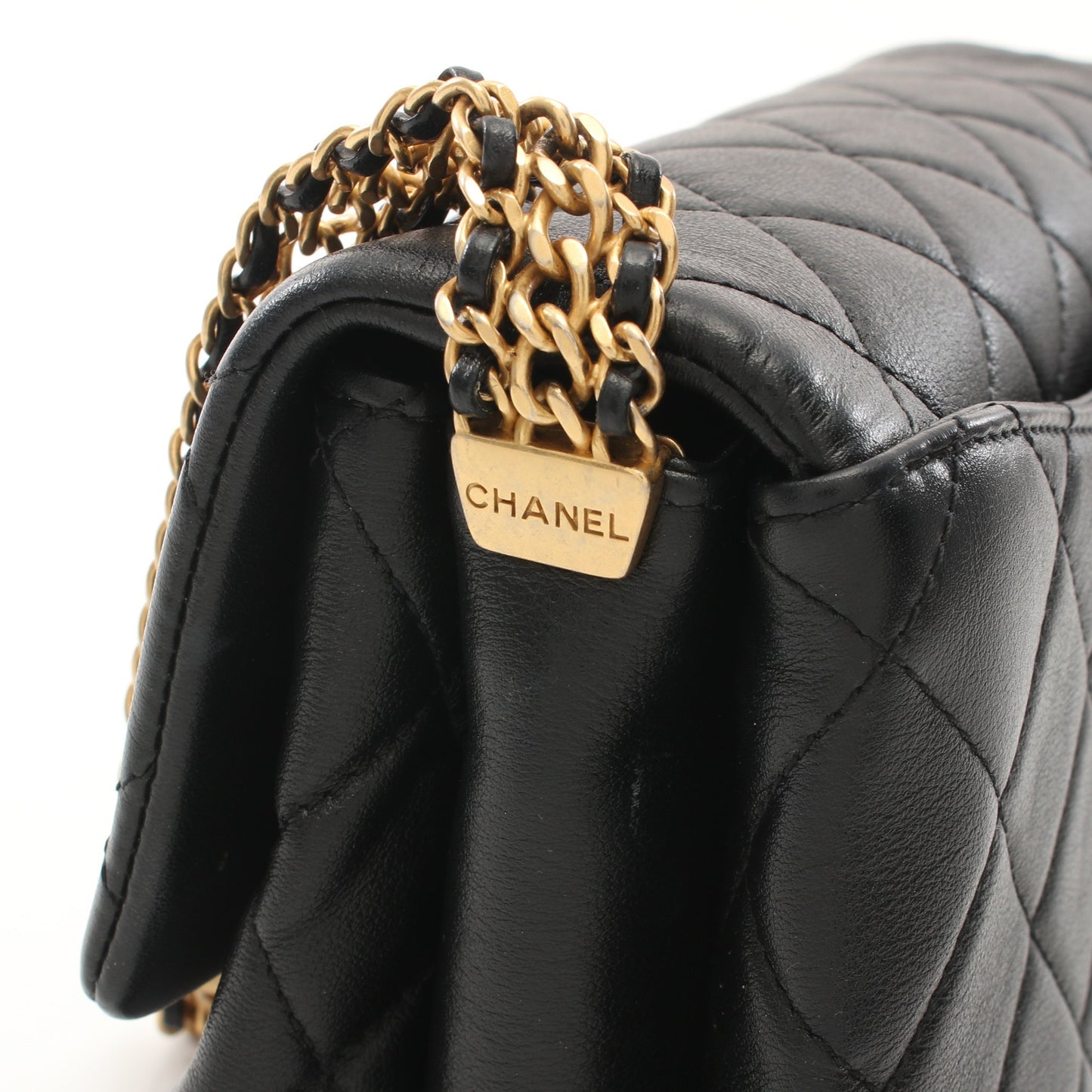マトラッセ チェーンショルダーバッグ ラムスキン ブラック ゴールド金具 シャネル バッグ CHANEL