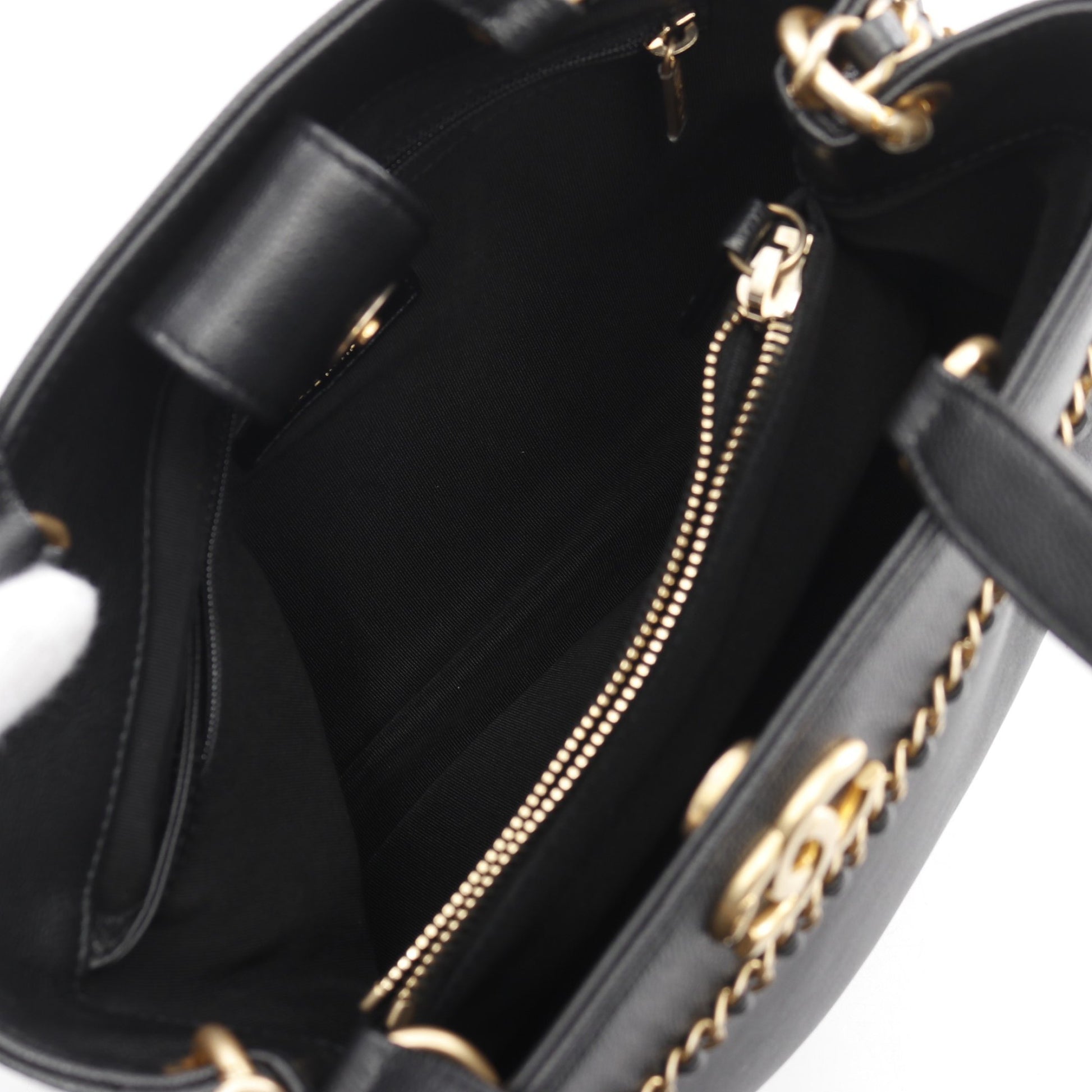 ココマーク マトラッセ チェーンショルダーバッグ レザー キャビアスキン ブラック ゴールド金具 2WAY シャネル バッグ CHANEL