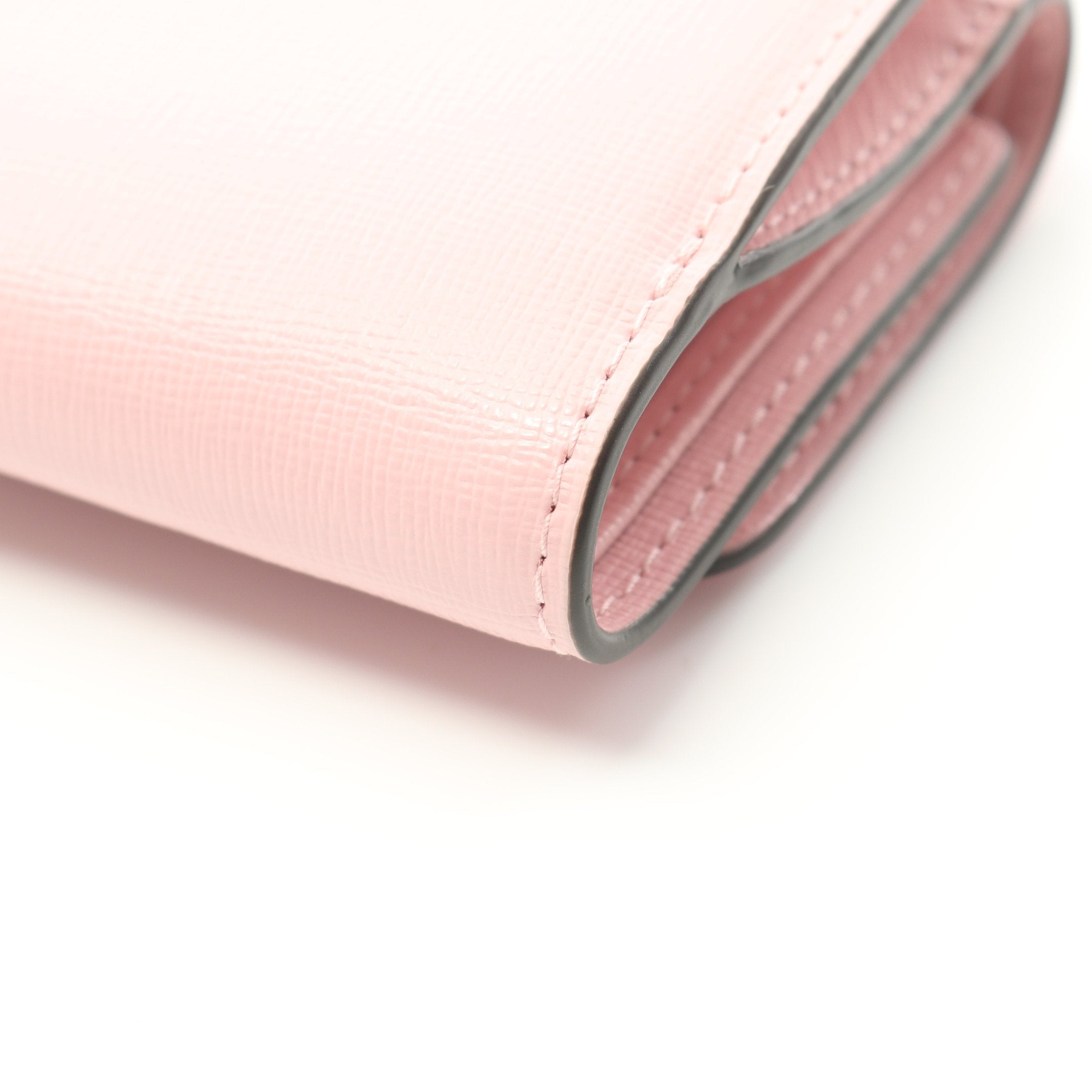 未使用 フルラ 折り財布 レザー お洒落 普段使い ミドル ライトピンク BABYLON S バビロン 二つ折り財布 レザー ピンク フルラ – RECLO