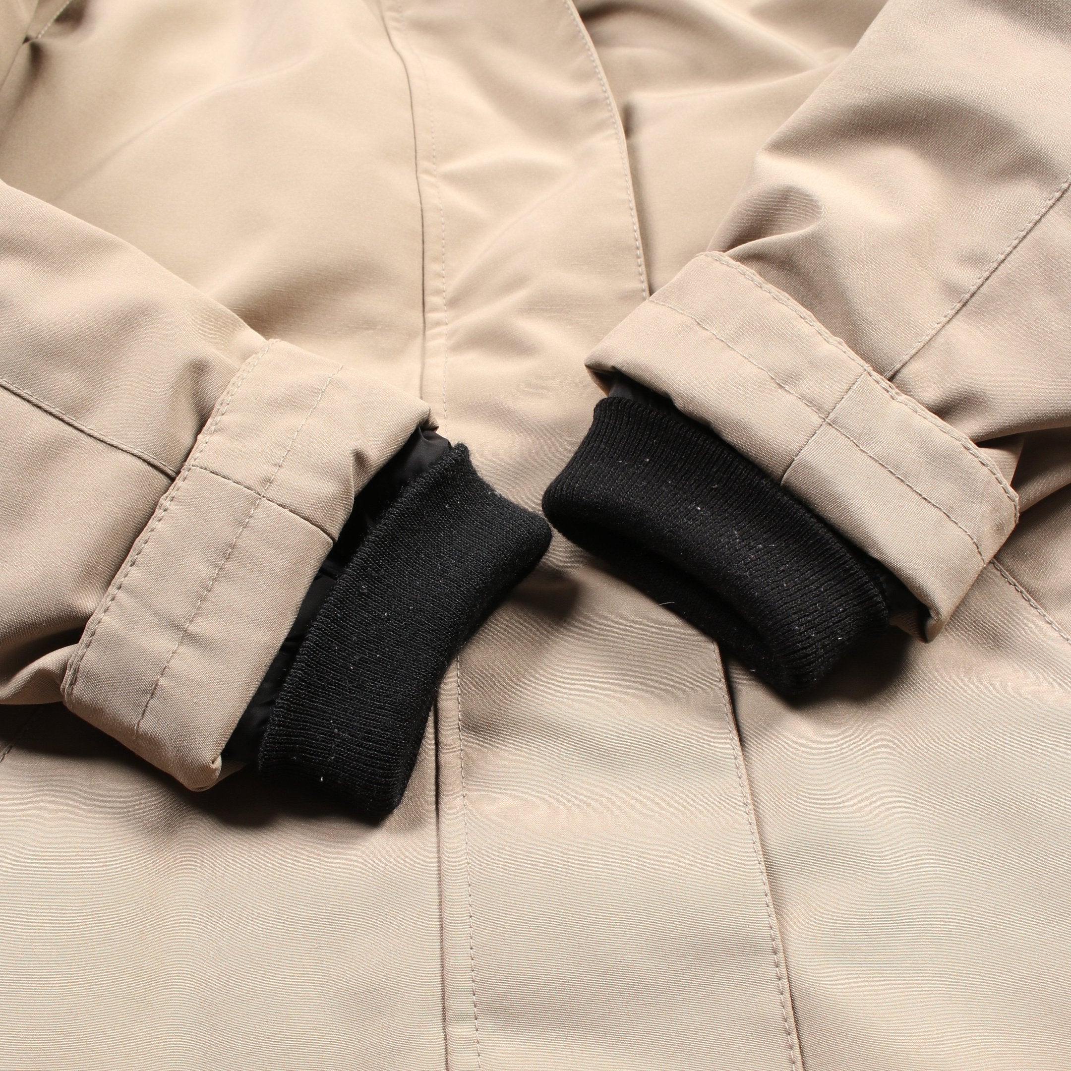 ヴィクトリアパーカ ダウンコート ワンポイント グレーベージュ フード