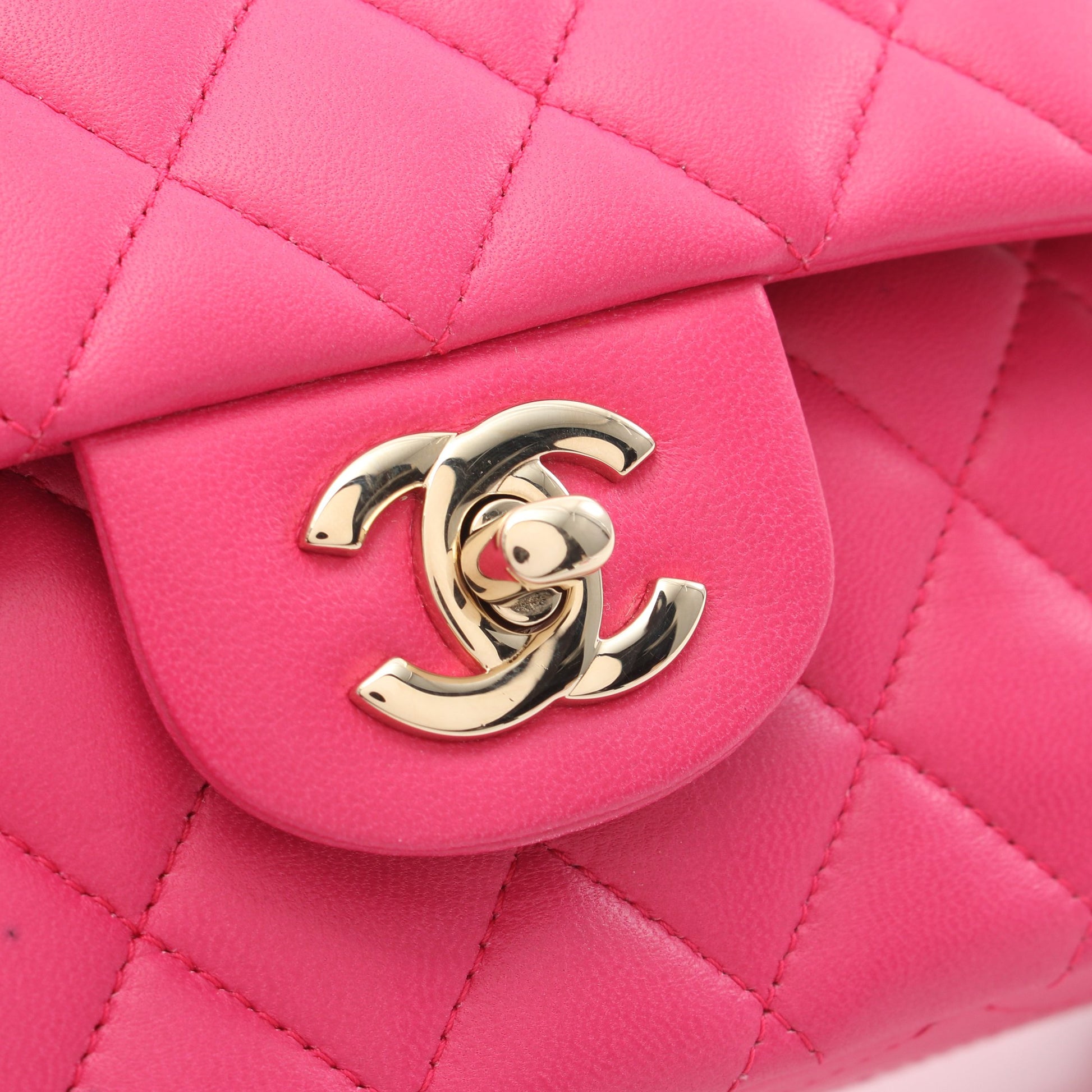 マトラッセ Wフラップ Wチェーンショルダーバッグ ラムスキン ピンクパープル ゴールド金具 シャネル バッグ CHANEL