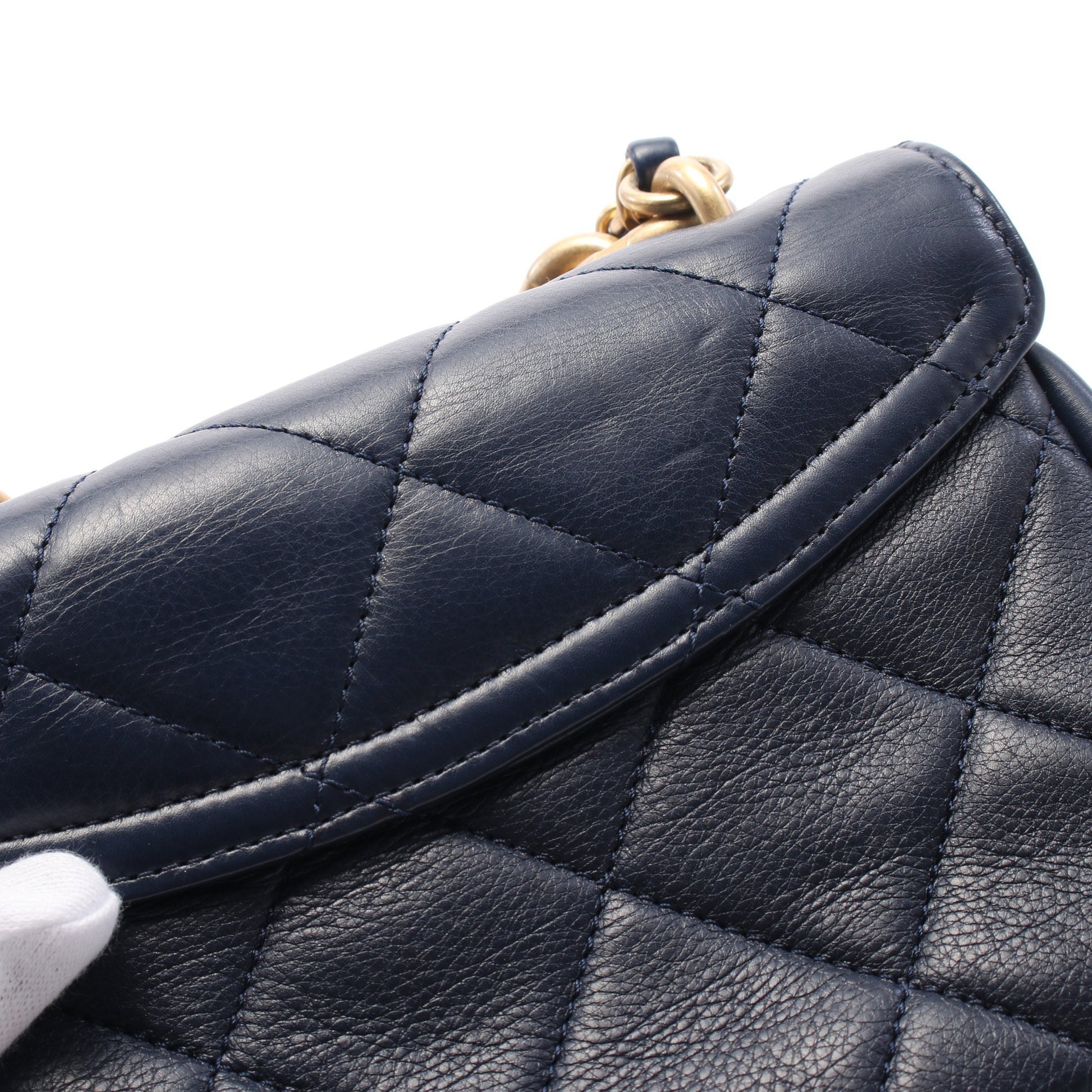 マトラッセ チェーンショルダーバッグ レザー ネイビー ゴールド金具 シャネル バッグ CHANEL