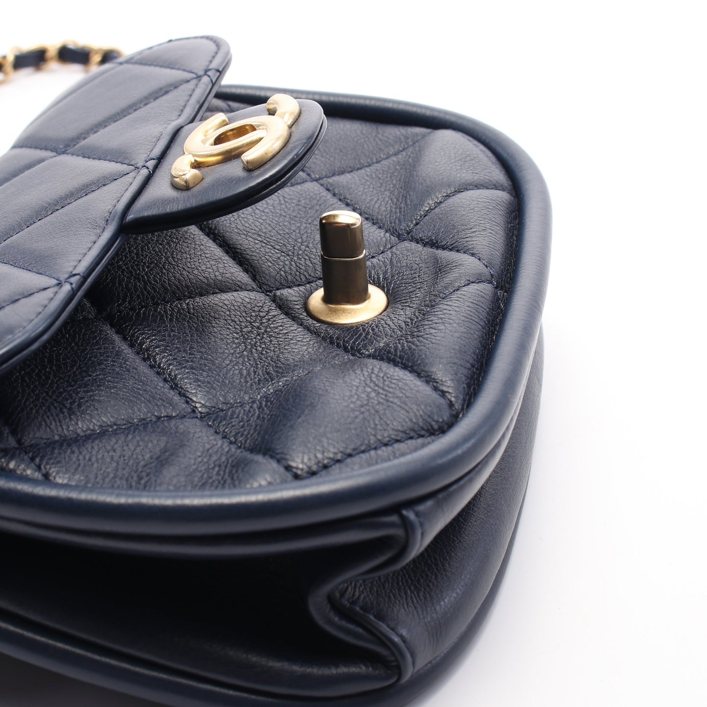 マトラッセ チェーンショルダーバッグ レザー ネイビー ゴールド金具 シャネル バッグ CHANEL