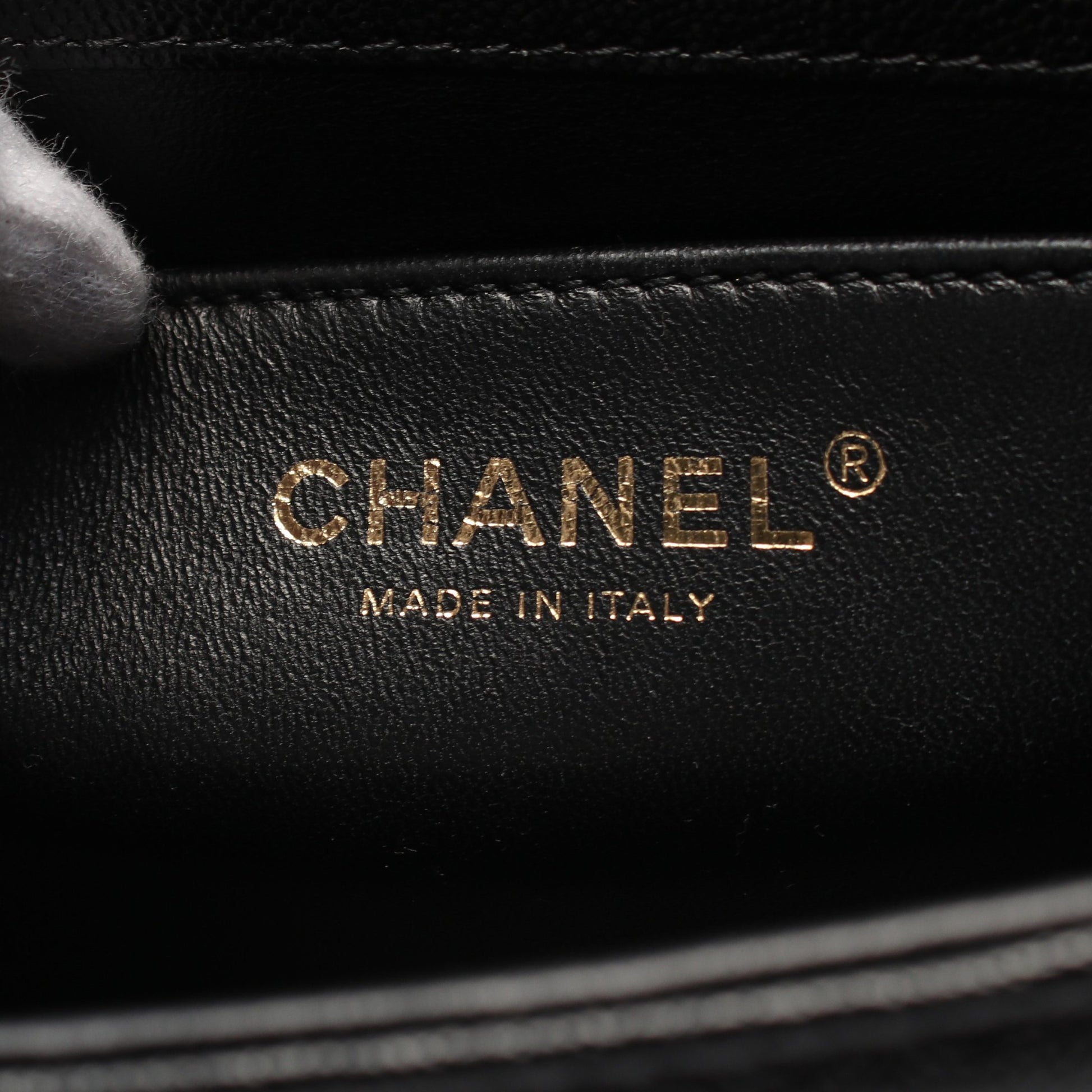 ボーイシャネル スモール チェーンショルダーバッグ キャビアスキン ブラック ゴールド金具 シャネル バッグ CHANEL