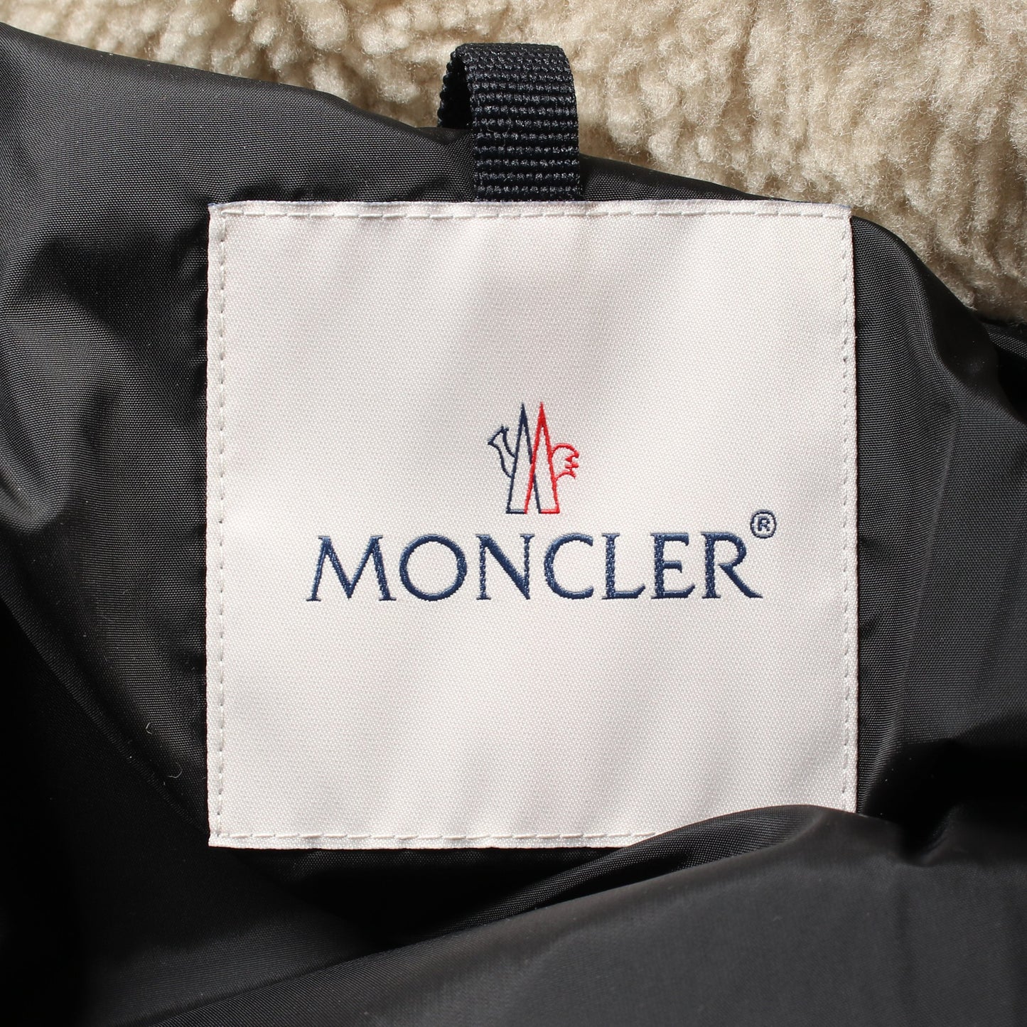LEO ダウンジャケット ナイロン レザー ブラック ボア フード付き モンクレール アウター MONCLER