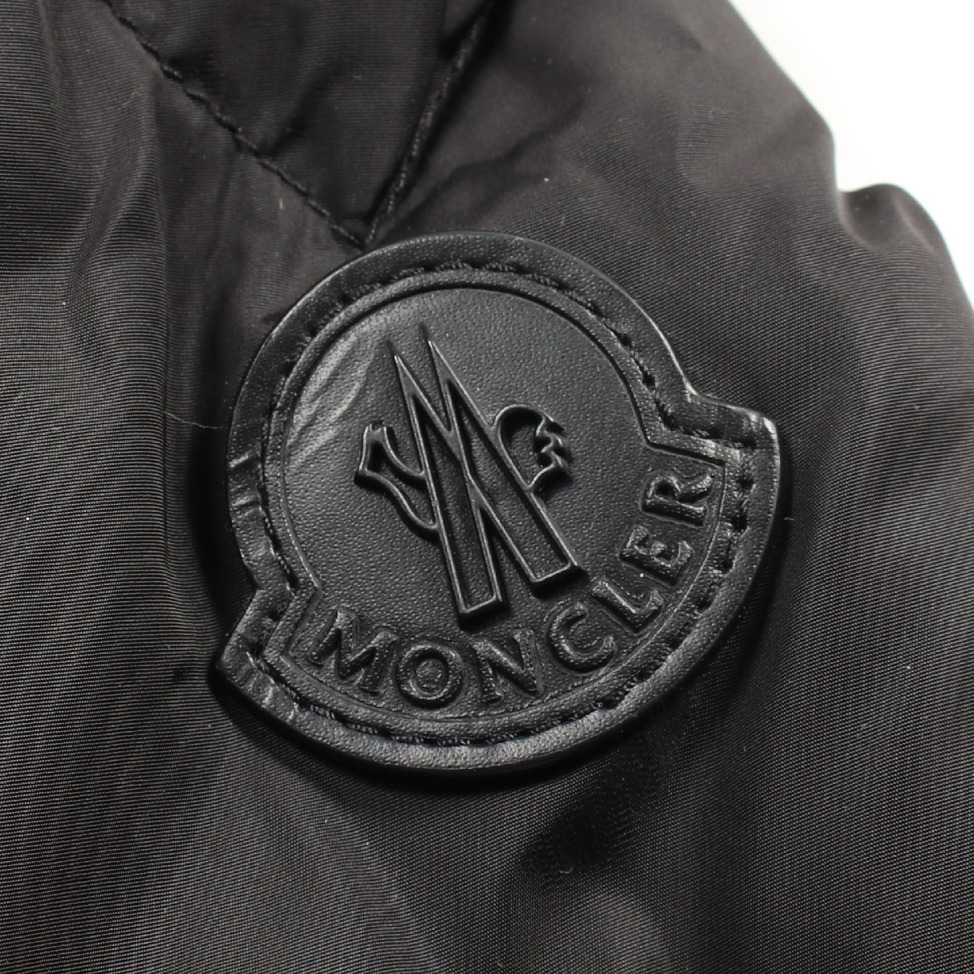 LEO ダウンジャケット ナイロン レザー ブラック ボア フード付き モンクレール アウター MONCLER