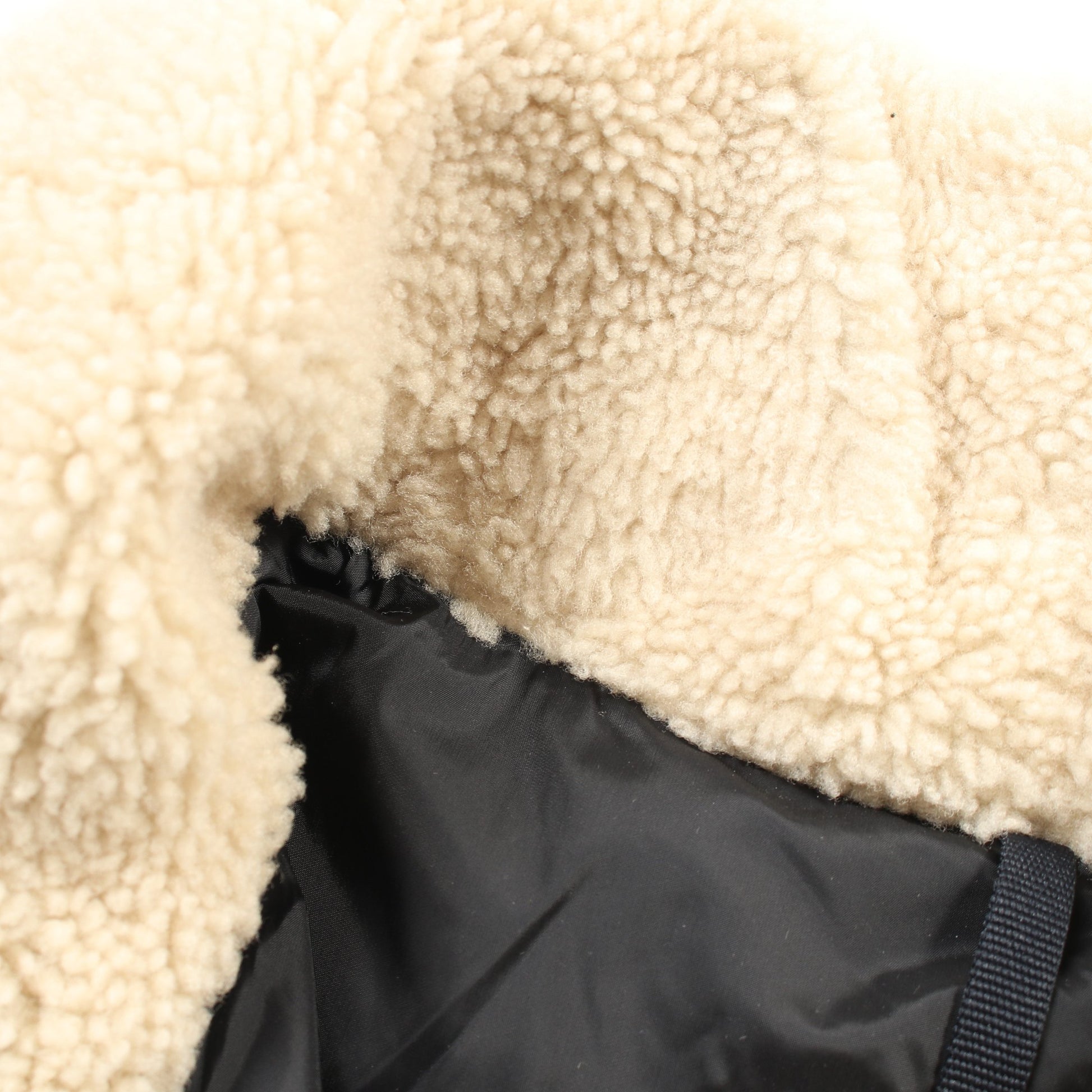LEO ダウンジャケット ナイロン レザー ブラック ボア フード付き モンクレール アウター MONCLER