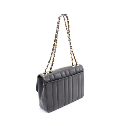 マドモアゼル チェーンショルダーバッグ キャビアスキン ブラック ゴールド金具 シャネル バッグ CHANEL