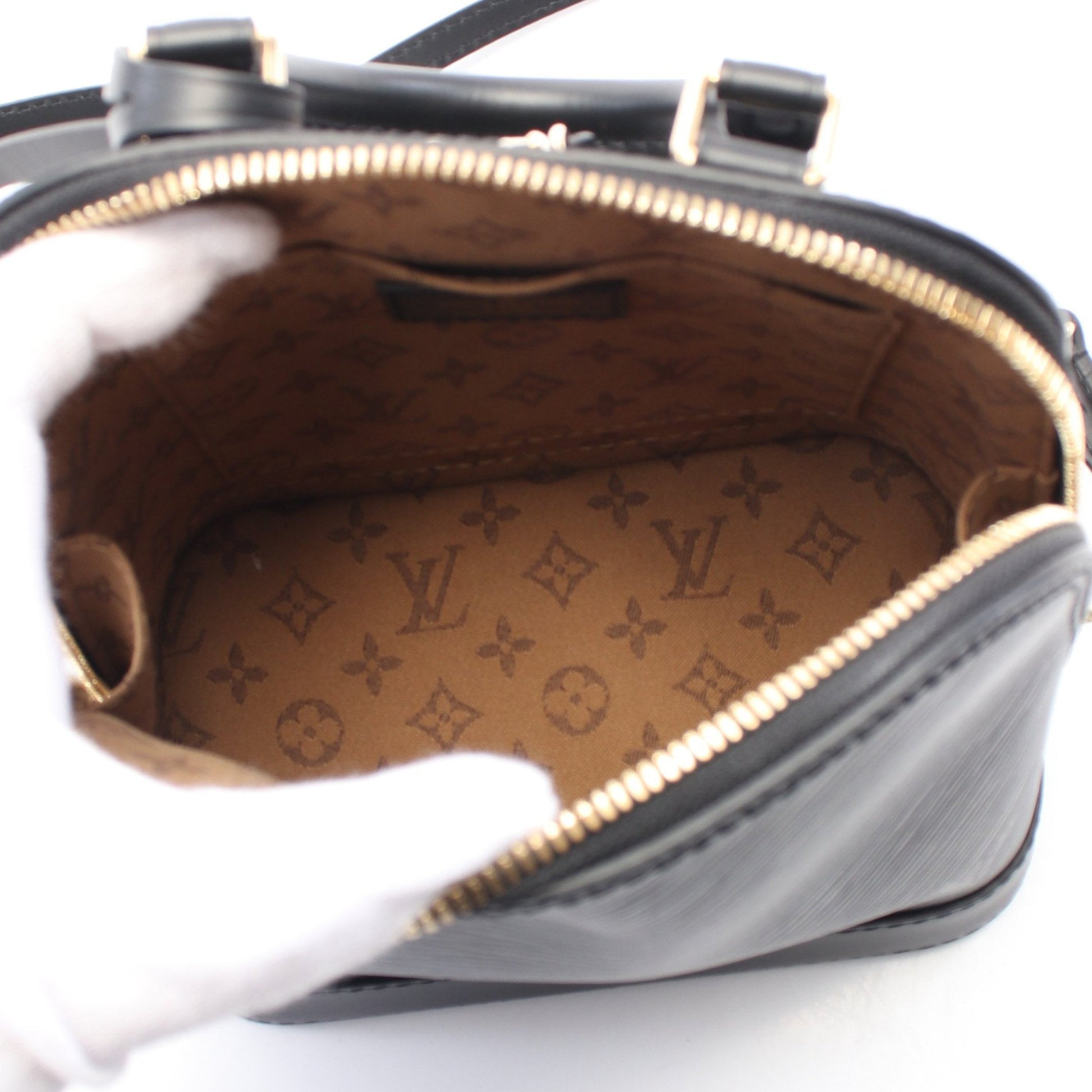 アルマバックパック エピ ノワール リュックサック レザー ブラック ルイヴィトン バッグ LOUIS VUITTON