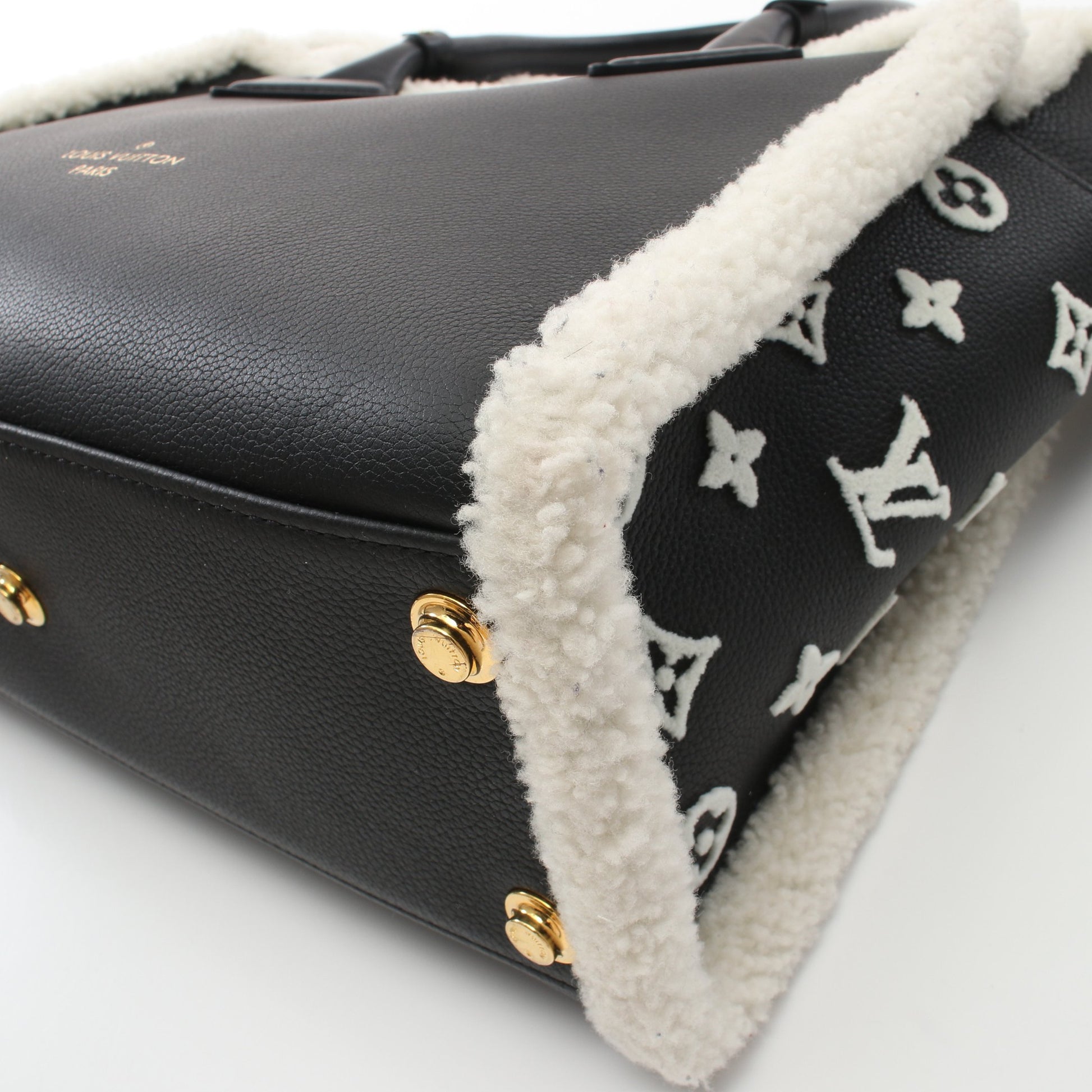 オンマイサイドMM ハンドバッグ トリヨンレザー ブラック 2WAY ルイヴィトン バッグ LOUIS VUITTON