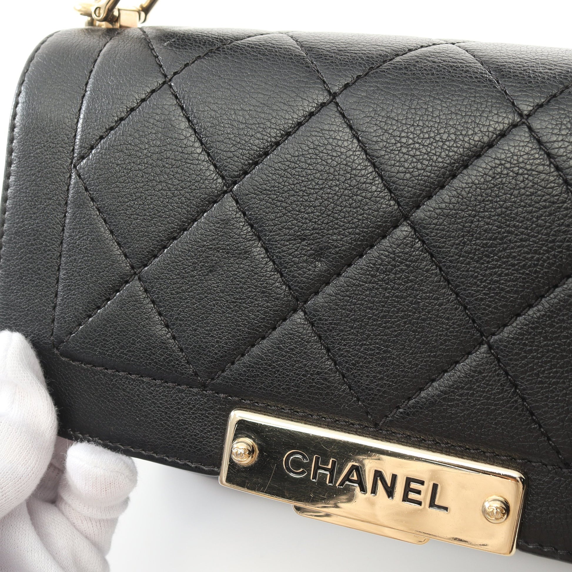 マトラッセ クリックラベル チェーンショルダーバッグ レザー ブラック ゴールド金具 2WAY シャネル バッグ CHANEL