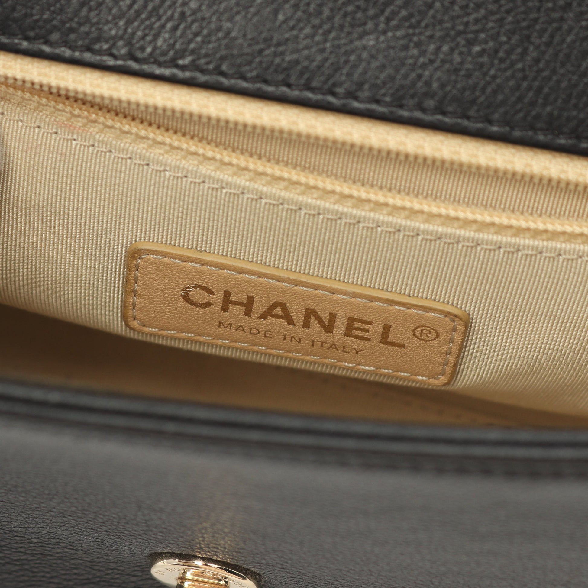 マトラッセ クリックラベル チェーンショルダーバッグ レザー ブラック ゴールド金具 2WAY シャネル バッグ CHANEL